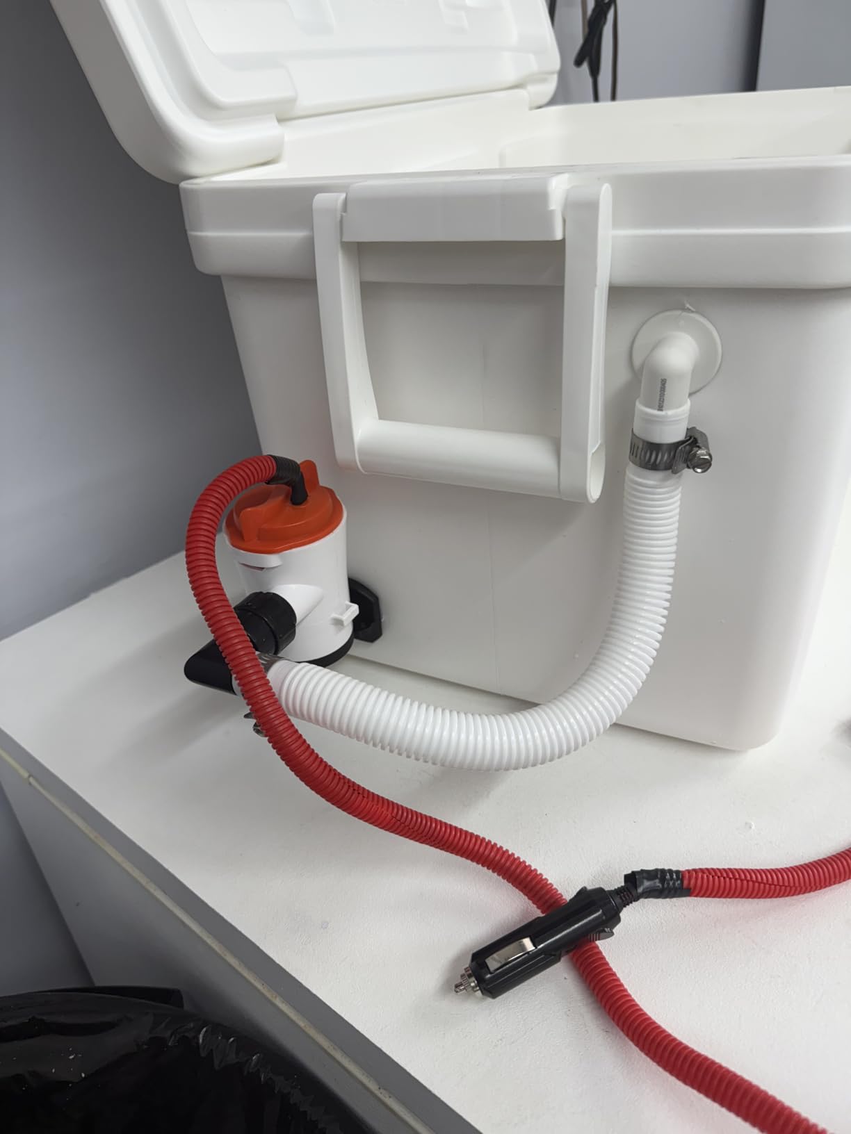 SEAFLO 04 Series 800 GPH Baitwell/Livewell Aerator Pump with Straight Intake, 12V DC, Saltwater/Freshwater, Replaceable Cartridge Motor, 3/4