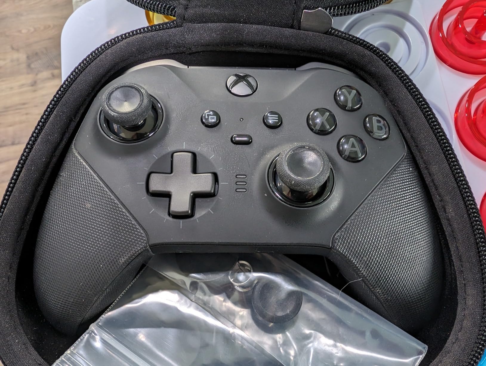 SOSS GAMING Genuine Analog Joystick Repair Kit for Xbox One Elite Series 2 Controllers - Module 3D Thumbstick - Fix Stick Drift, Broken, and Loose Joysticks customer photo 1