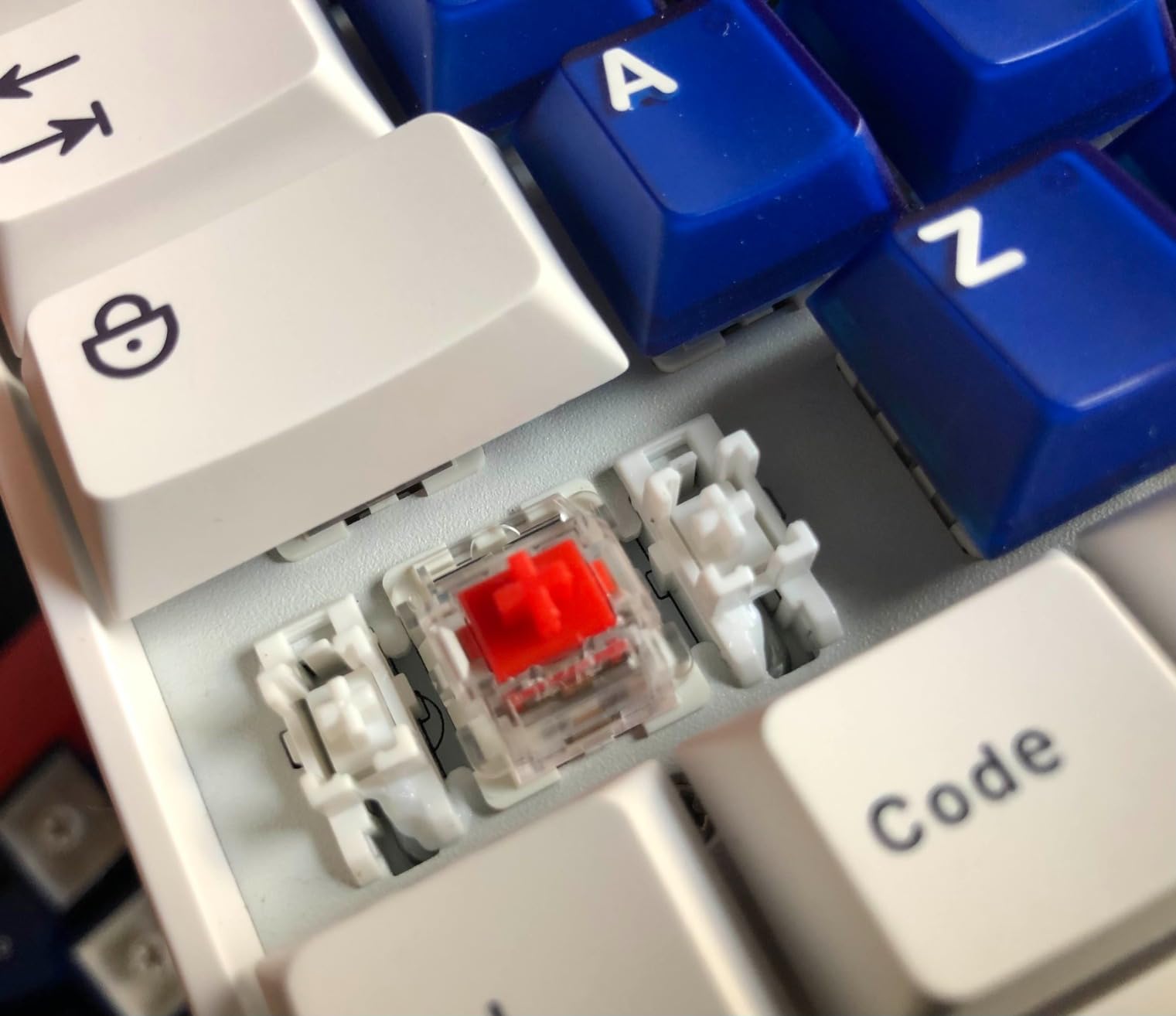 RK ROYAL KLUDGE RK68 Wireless Hot Swappable 65% Mechanical Keyboard, 68 Keys Compact BT5.0 Gaming Keyboard with Stand-Alone Arrow/Control Keys, Black, Quiet Red Switch customer photo 2