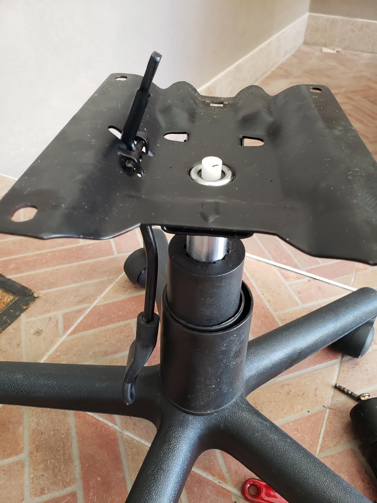 5.5 inch Office Chair Gas Lift Cylinder-Office Chair Replacement Parts,Universal Size Fits Most Chairs,Heavy Duty Gas Lift Hydraulic/Pneumatic Piston(Black) customer photo 2