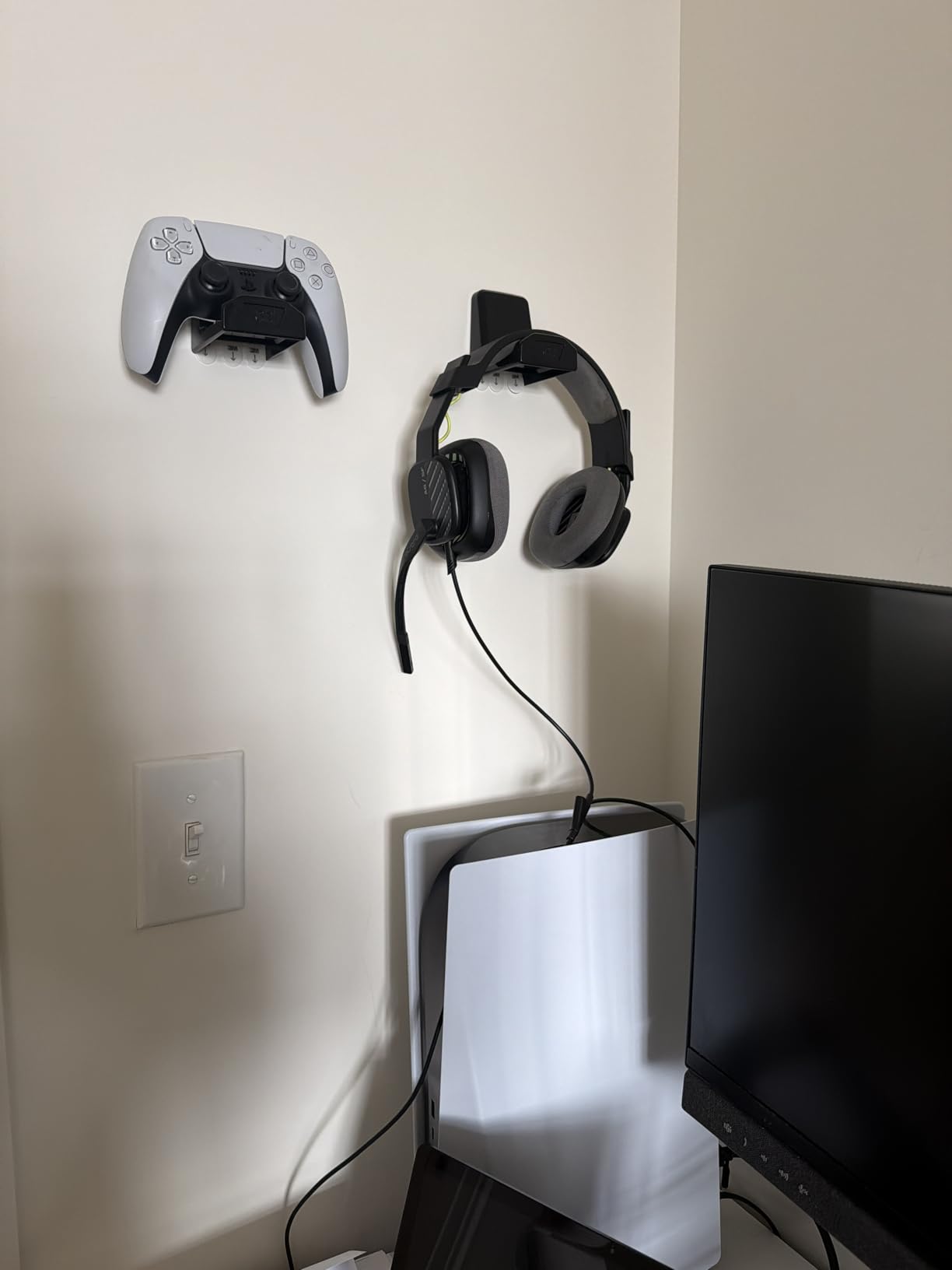 TotalMount Controller Wall Stands (2 Pack) with Non-Slip Pads & Removable Adhesive for Xbox, PS5, PS4, and Nintendo - These Premium Holders Won't Damage Your Wall with Screws or Permanent Adhesive customer photo 2