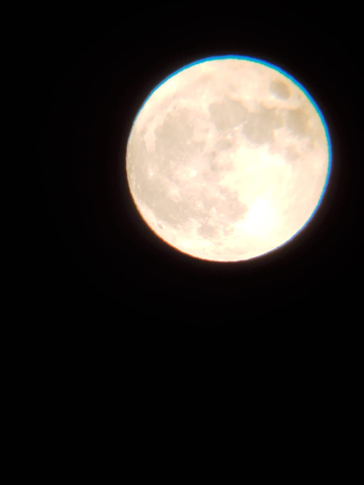 Telescope 70mm Aperture 500mm - for Kids & Adults Astronomical refracting Portable Telescopes AZ Mount Fully Multi-Coated Optics, with Tripod Phone Adapter, Wireless Remote, Carrying Bag Black customer photo 2