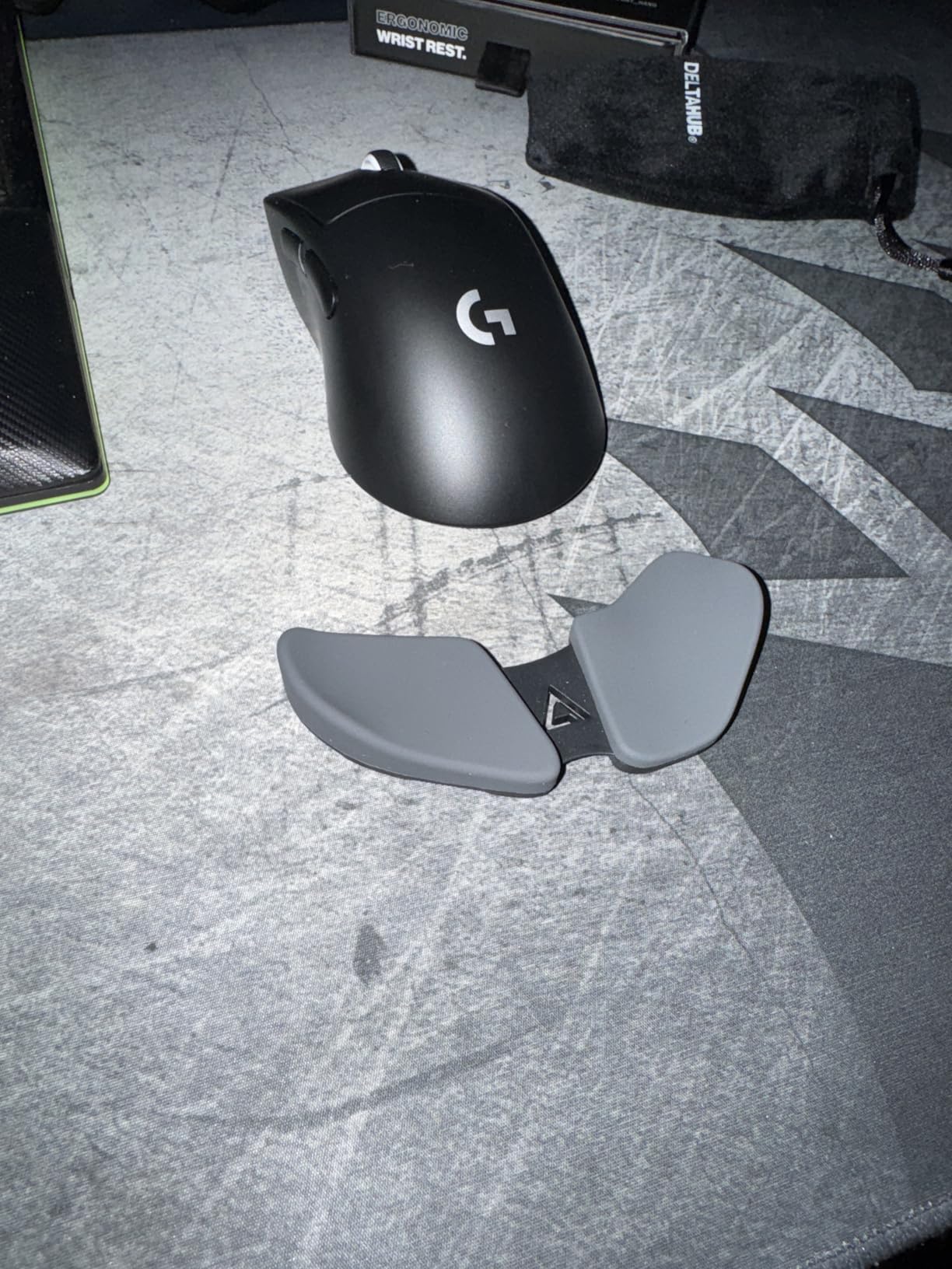 DELTAHUB Carpio 2.0 - Right-Handed Truly Ergonomic Wrist Rest for Mouse, Carpal Tunnel Support, Pain Relief, Anti-Fatigue, Easy Glide, Sleek, Office Computer, Laptop, Gaming customer photo 1