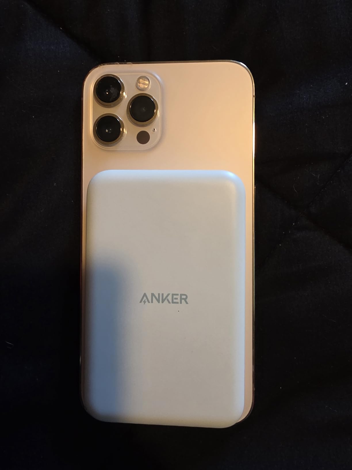 Anker 621 Magnetic Portable Charger (MagGo), 5,000mAh Wireless Power Bank with USB-C Cable, Magsafe-Compatible Battery Pack for iPhone 16/15/14/13/12 Series customer photo 2