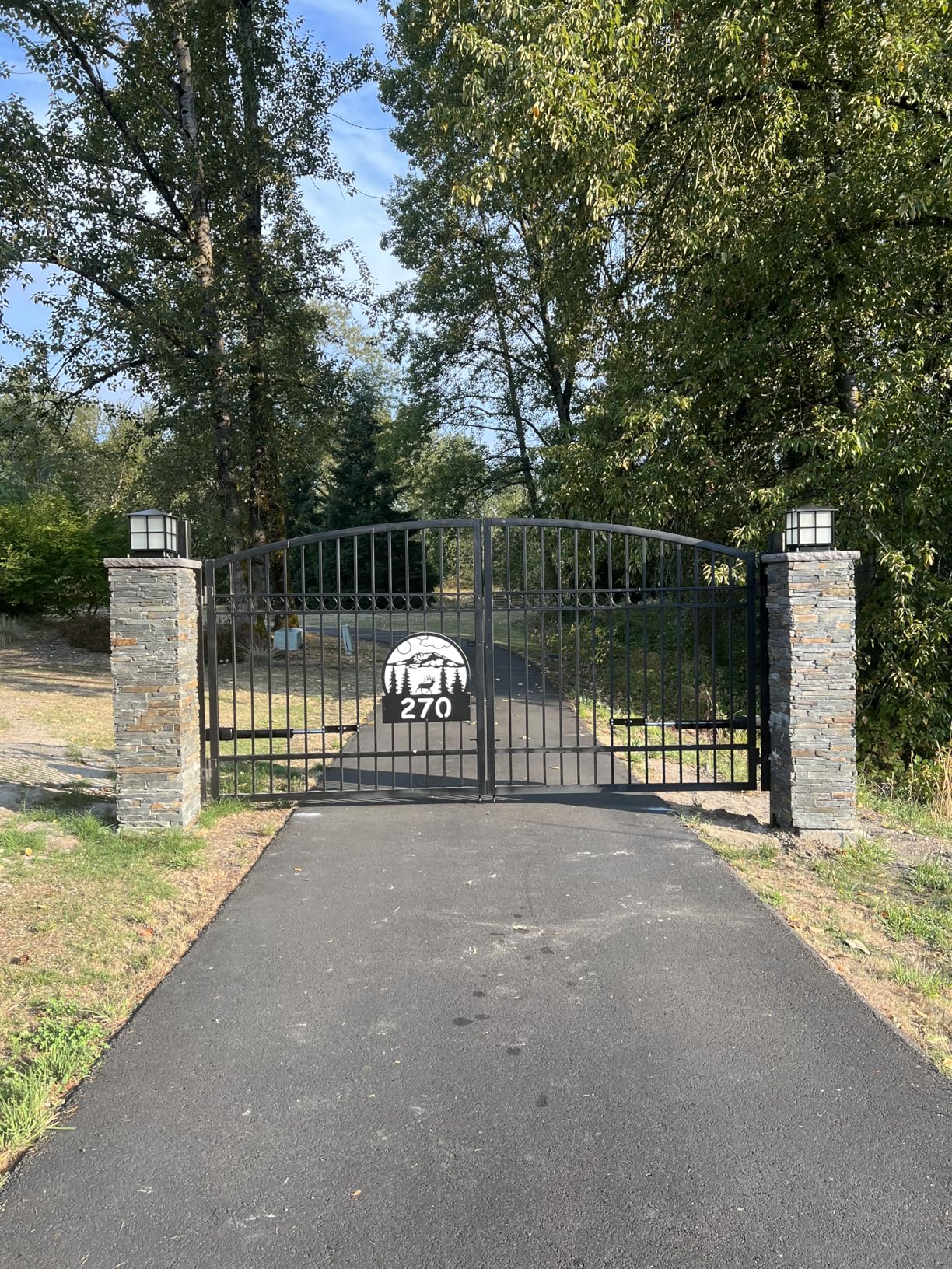 TOPENS A8132 Dual Swing Gate Opener Heavy Duty Automatic Gate Motor for Double Swing Gates Up to 18ft per Arm, Electric Driveway Gate Operator AC Powered with Remote Control Kit Solar Compatible customer photo 1