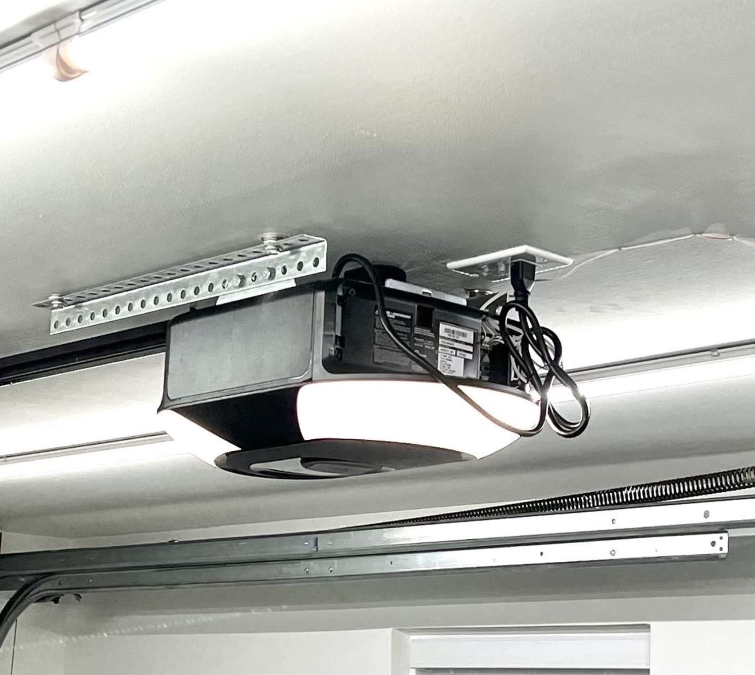 Chamberlain B6753T Smart Garage Door Opener, Video Streaming & Advanced Corner LED Lighting-myQ Smartphone Controlled-Ultra Quiet, Strong Belt Drive & MAX Lifting Power customer photo 2