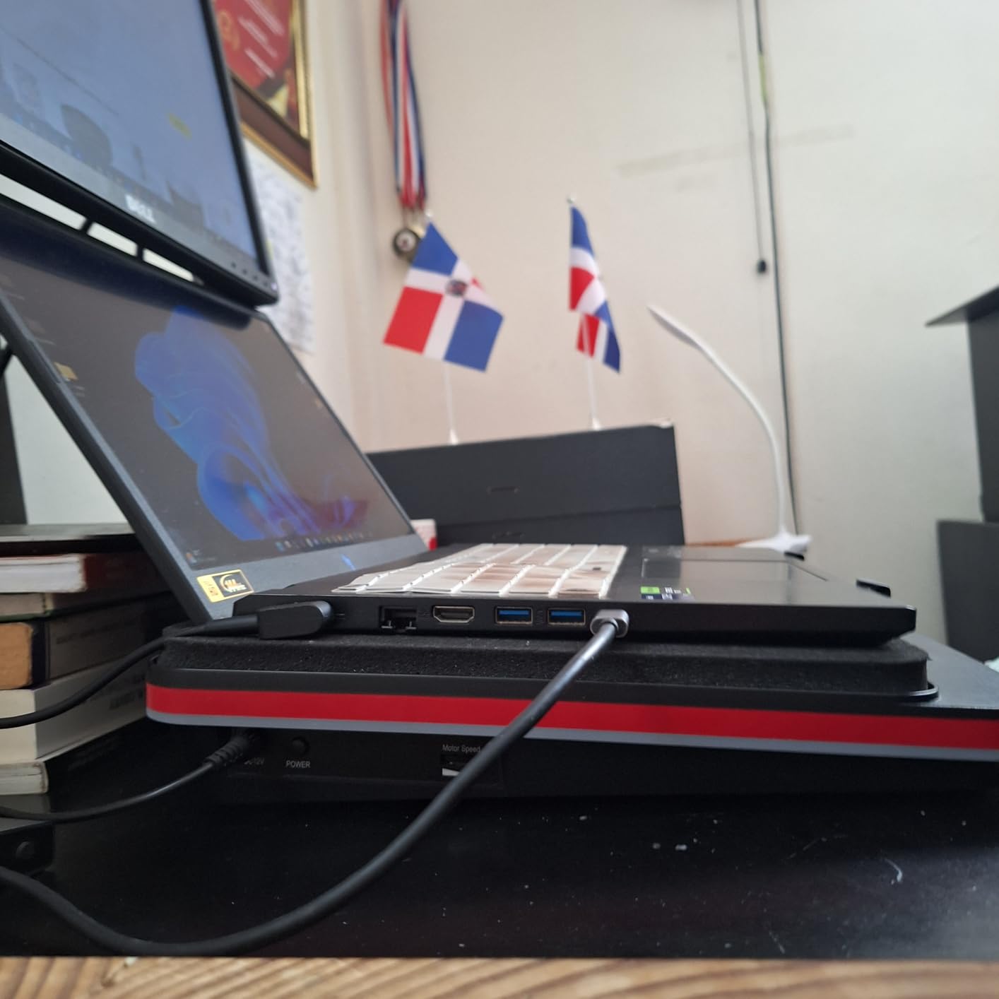 GT500 Powerful Turbo-Fan (4200 RPM) Laptop Cooling Pad with Infinitely Variable Speed,Seal Foam for Rapid Cooling Gaming Laptop,Dust Filter for Protect Laptop,13-17.3inch Laptop Cooler customer photo 2