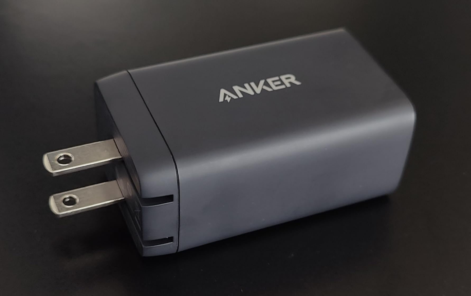 Anker Charger, 65W 3-Port Fast Compact Foldable USB C Charger Block for MacBook Pro/Air, iPad Pro, Galaxy S20, Dell XPS 13, Note20/10+, iPhone 17 Series, Steam Deck, and More customer photo 2