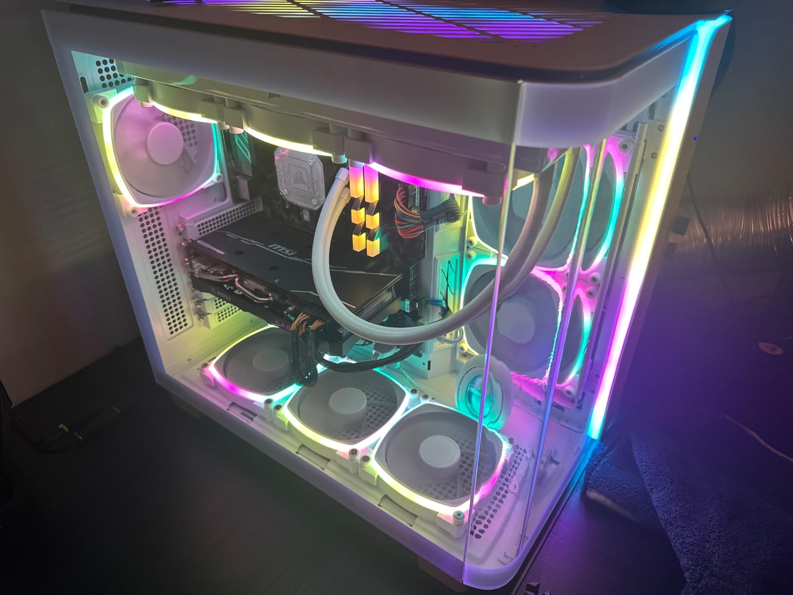 Thermalright Integrated Fan Hub, 10-Port 4 Pin PC Fan Controller, 12V Fan Hub, Support up to 10 Fans, SATA Power Cord Direct Input customer photo 2