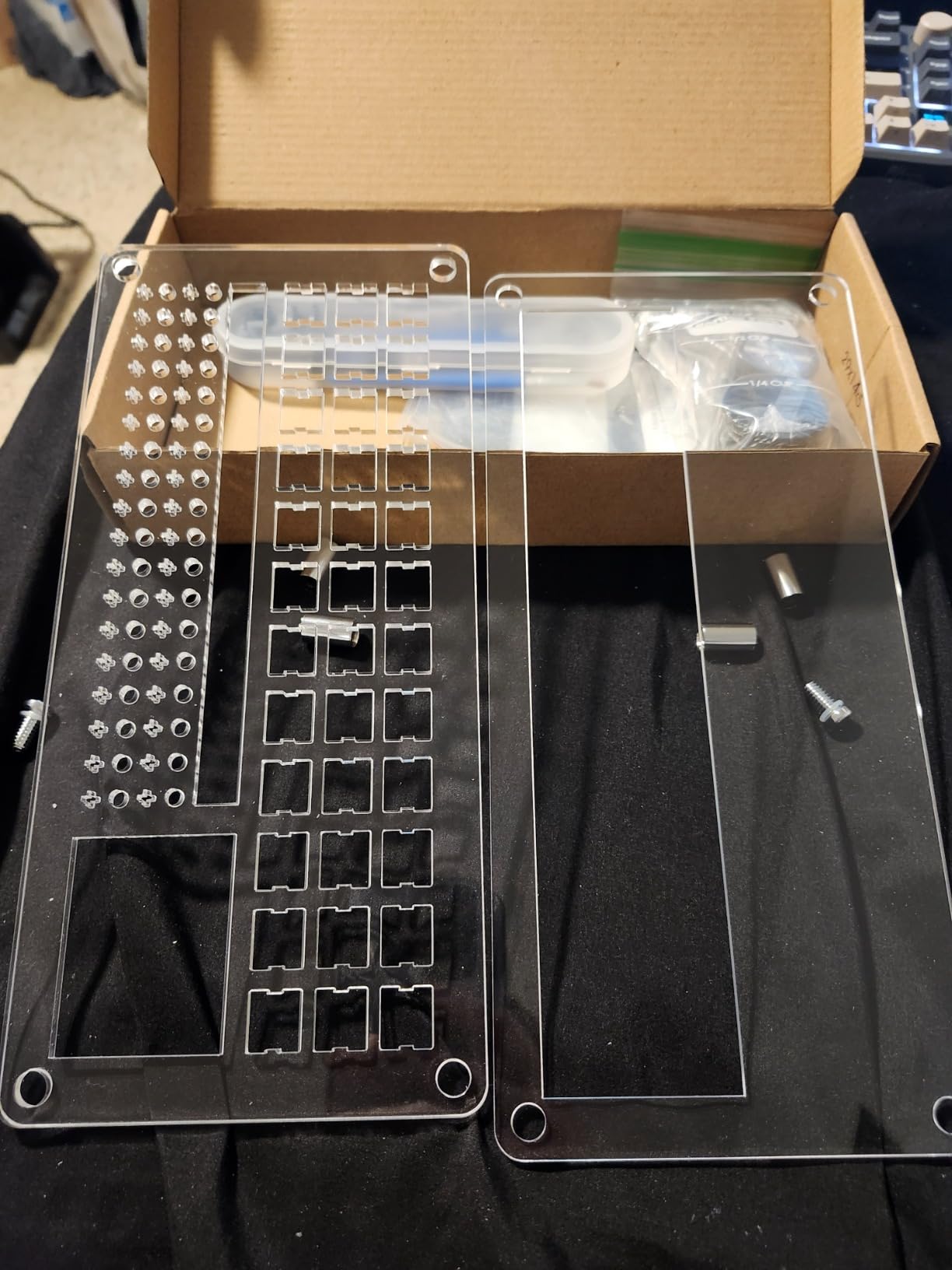 YIMAGUJRX RUNJRX 36 Switches Acrylic Lube Station,Keyboard Switch Grease 0.53oz/15g, Switch Opene for Cherry Kailh Akko TTC, Lube Kit for Mechanical Keyboard customer photo 1