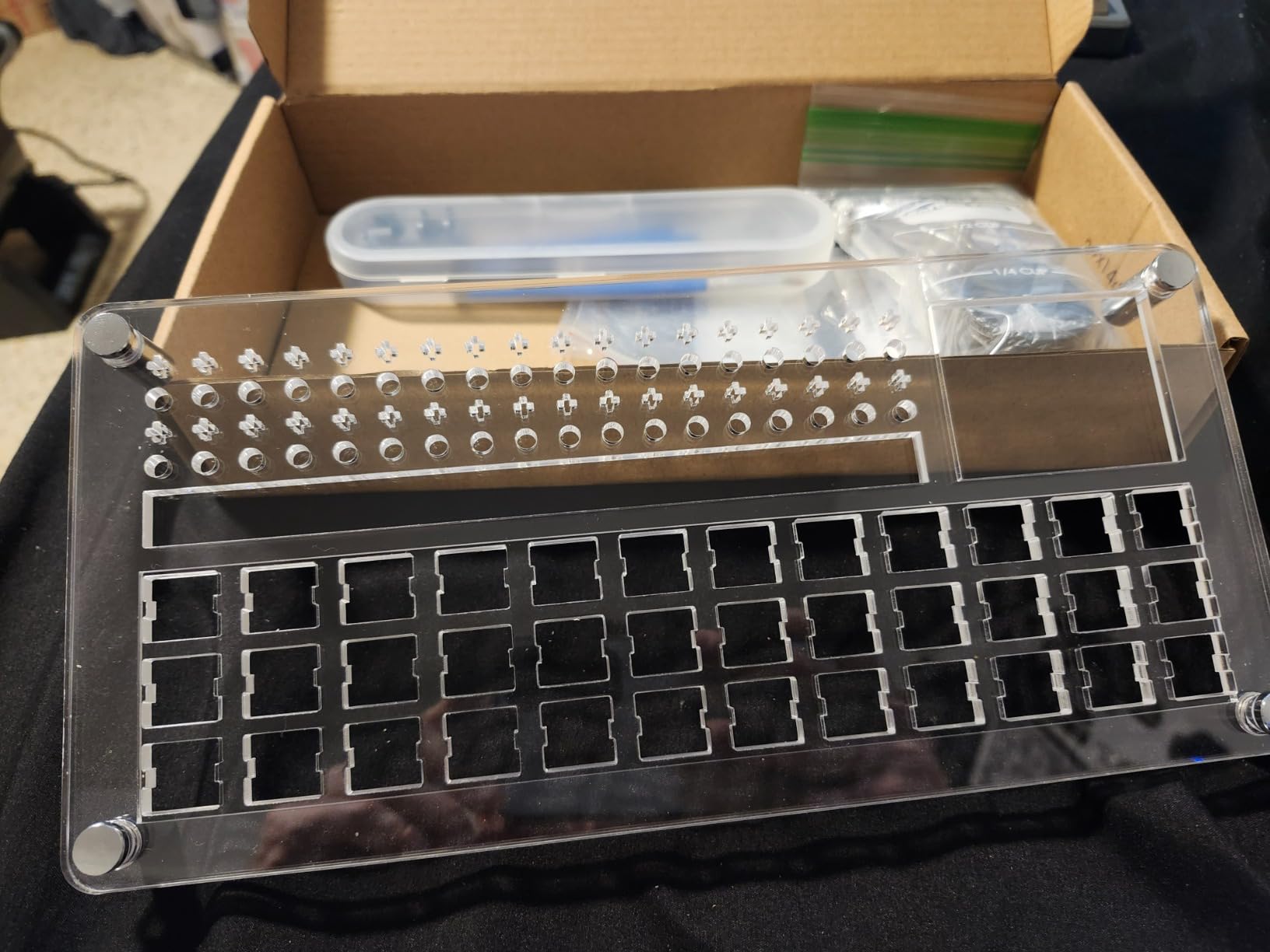 YIMAGUJRX RUNJRX 36 Switches Acrylic Lube Station,Keyboard Switch Grease 0.53oz/15g, Switch Opene for Cherry Kailh Akko TTC, Lube Kit for Mechanical Keyboard customer photo 2