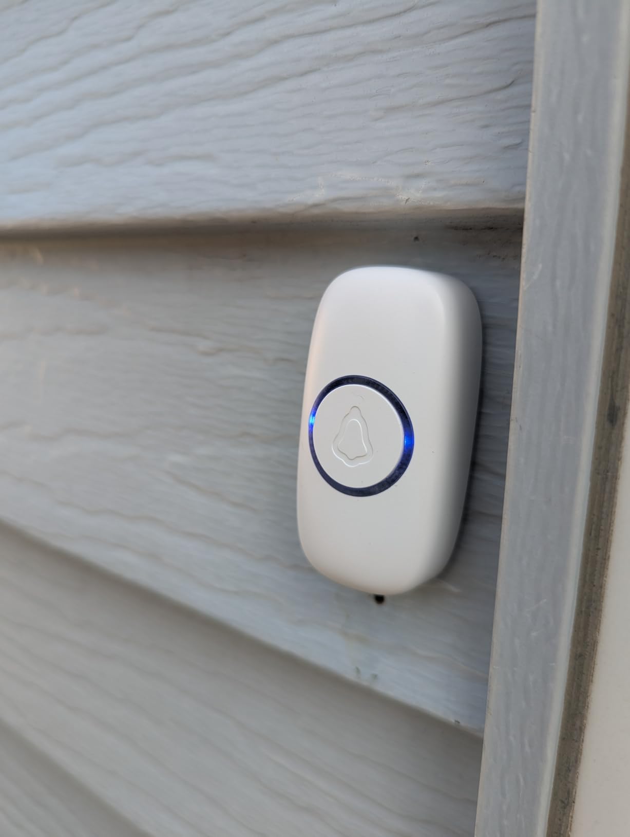 Wireless Doorbell, SECRUI Door bell Over 1000ft Coverage with 2 Plug-In Receivers, 1 Waterproof Push button, 52 Chimes, 110dB loud Sound Colorful LED Flash customer photo 2