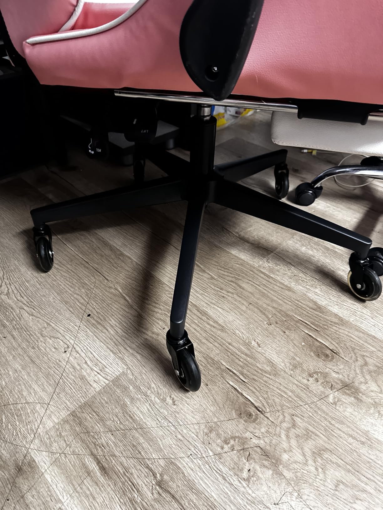 Office Chair Replacement Parts-28'' Heavy Duty Base Replacement(2200Lbs) - Desk Chair Reinforced Metal Leg,Universal Caster and Gas Cylinder Size customer photo 1