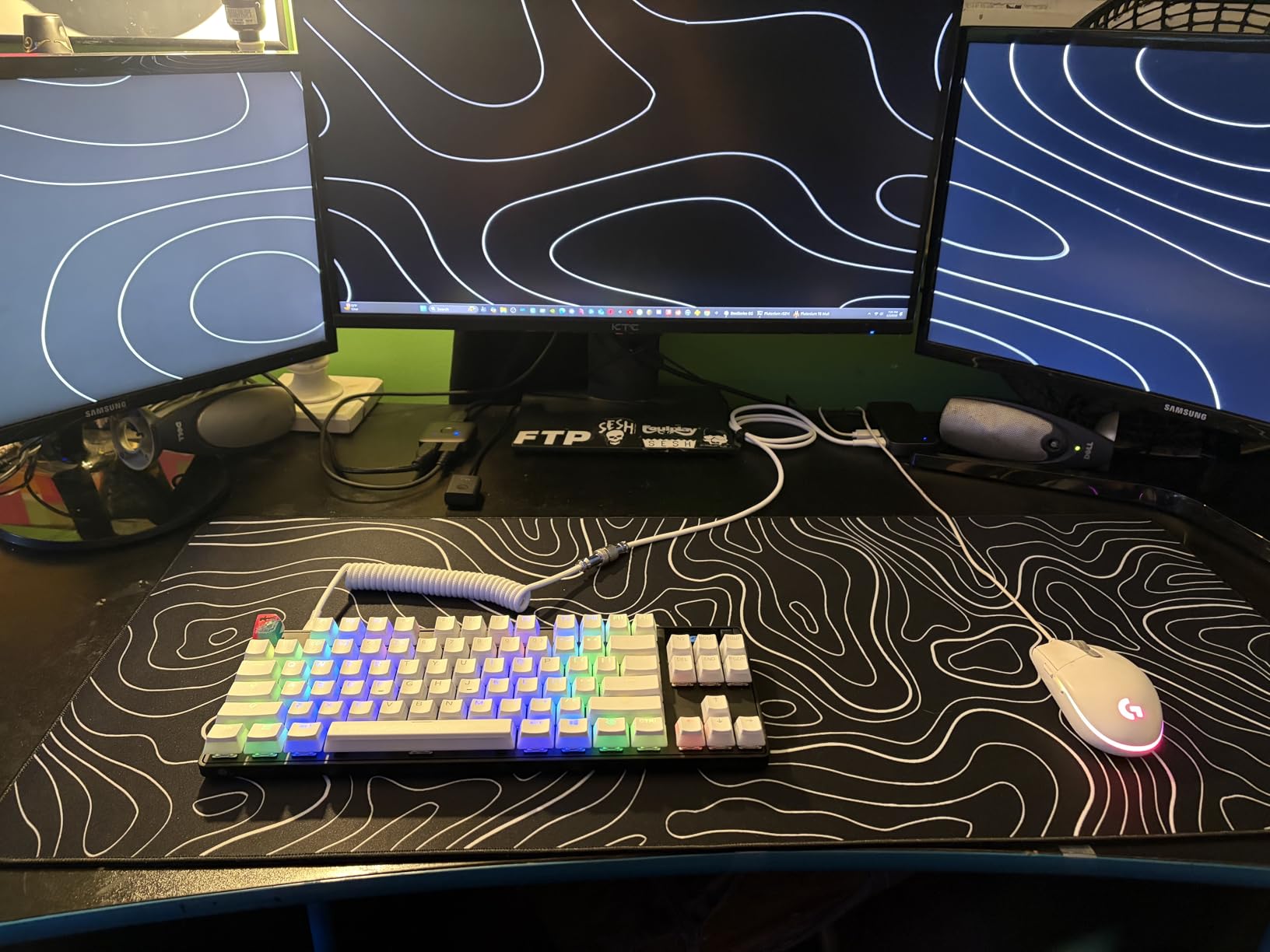 GUNMJO Pro Custom Coiled USB C Cable for Gaming Keyboard, Double-Sleeved Mechanical Keyboard Cable with Detachable Metal Aviator, 1.5M USB-C to USB-A, White Color customer photo 2