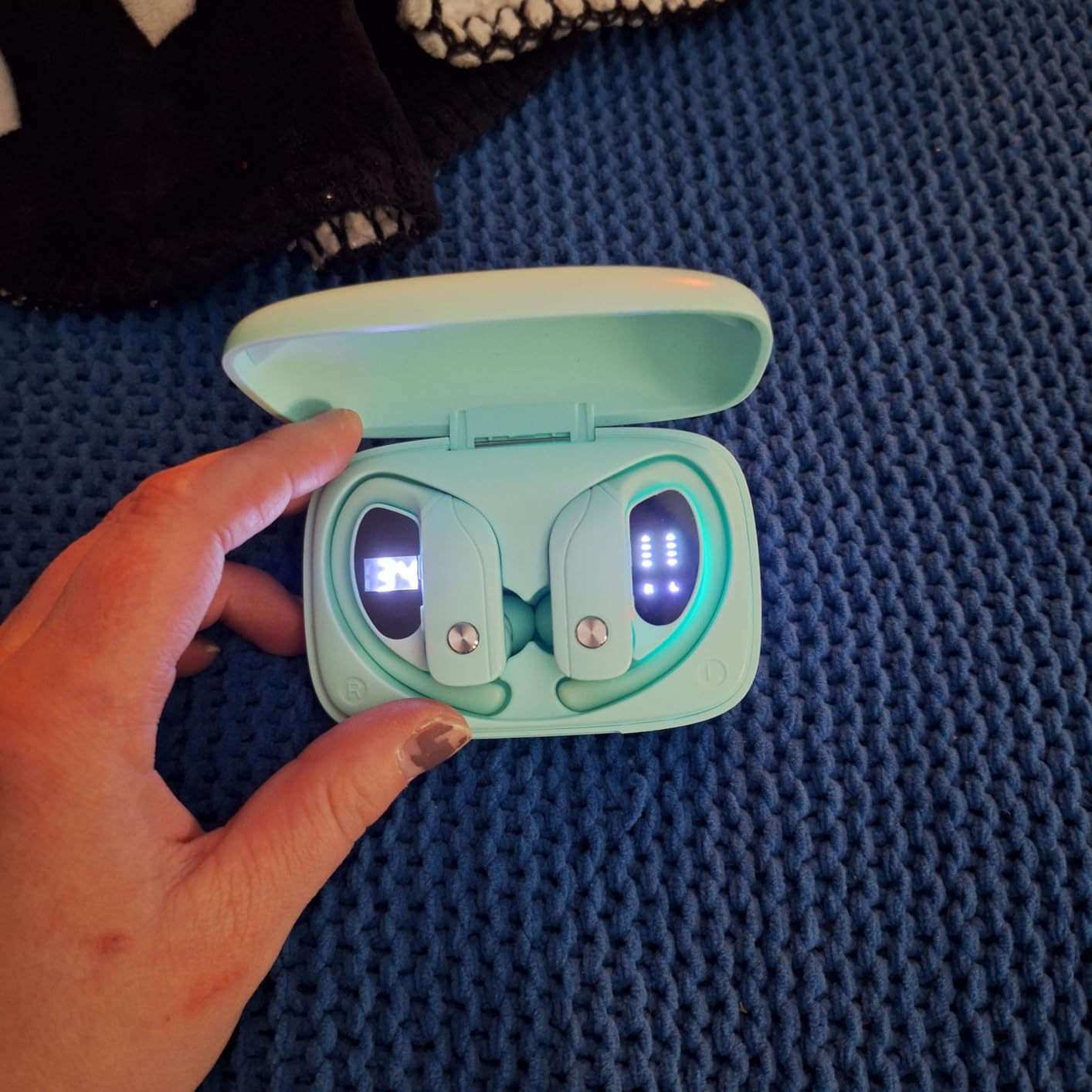 bmani Ear Buds Wireless Earbuds Bluetooth Headphones with 80H Playtime LED Display Case, Over-Ear Hook with Mic, Stereo Sound, Easy Button Controls, Sports Earphones for Running Workout Gym Black customer photo 2