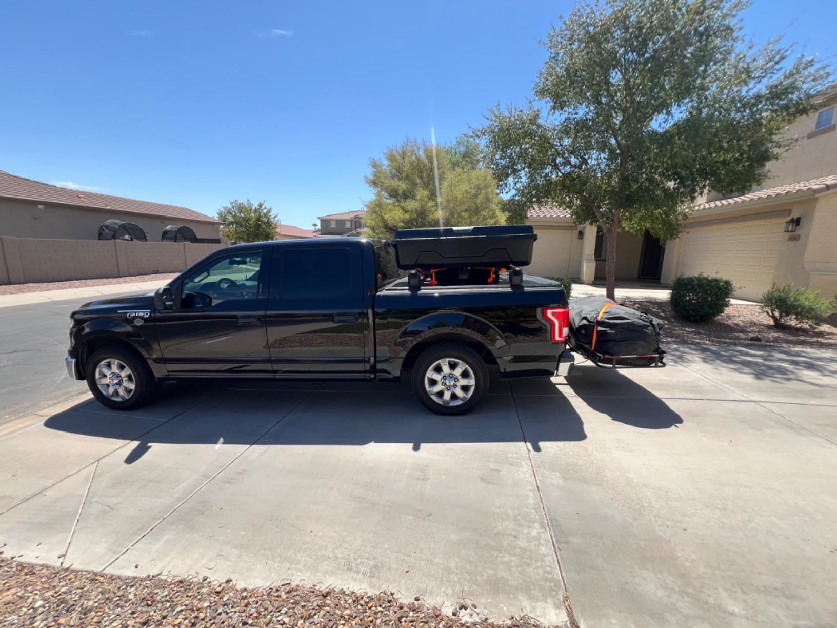 Yakima Hard Shell Cargo Box, Vehicle Rooftop Travel & Storage Gear Case, DeepSpace 10 customer photo 1
