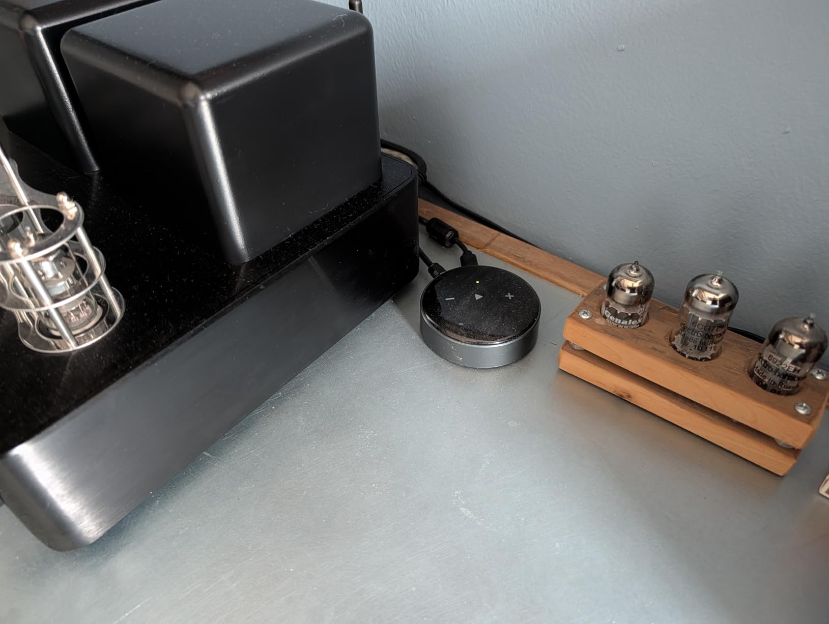 WiiM Mini AirPlay 2 Wireless Audio Streamer, Multiroom Stereo, Preamplifier, Works with Alexa and Siri Voice Assistants, Stream Hi-Res Audio from Amazon Music, Tidal and More customer photo 1