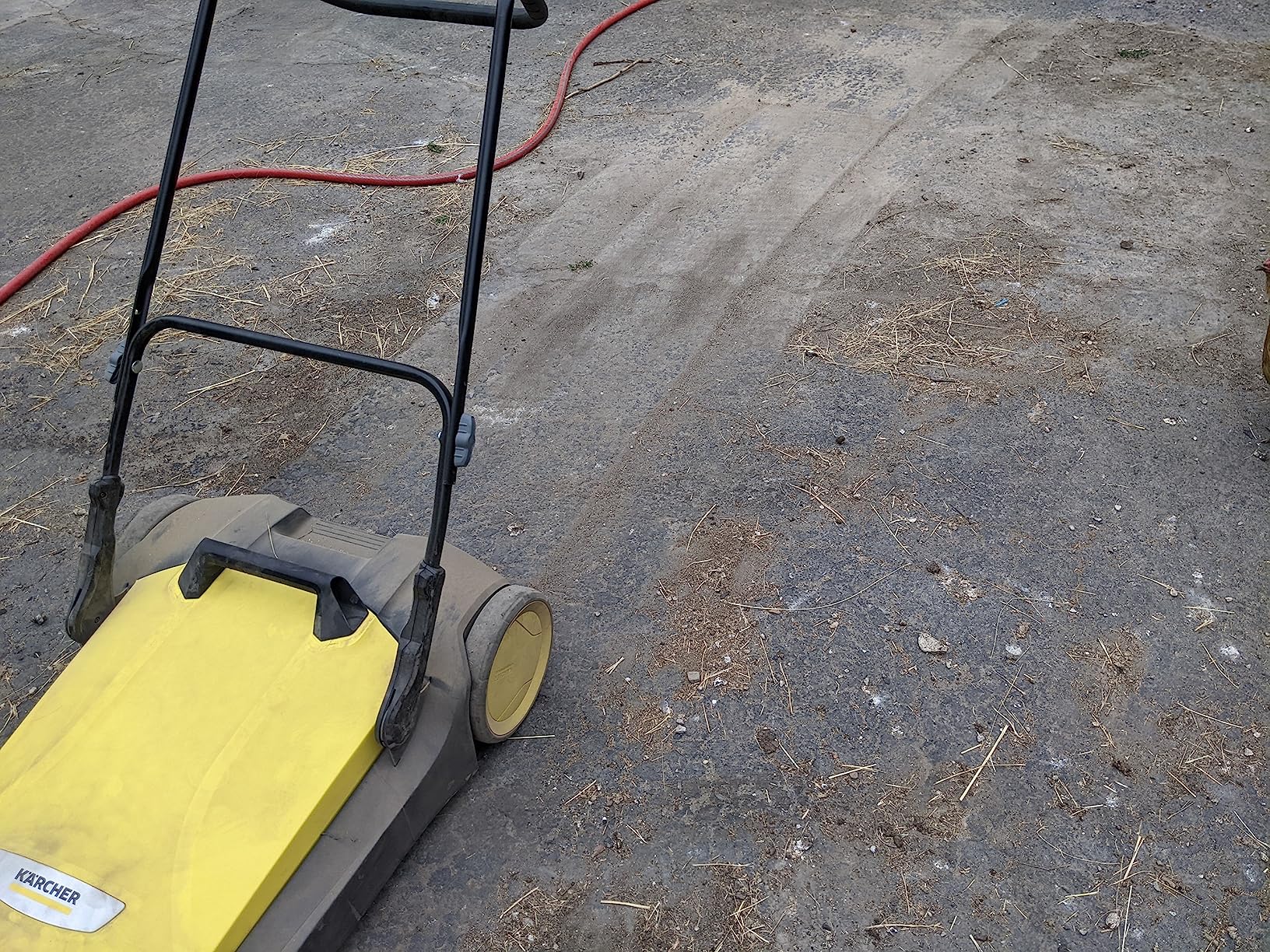 Karcher Walk-Behind Outdoor Push Sweeper S 6 Twin - 33.9