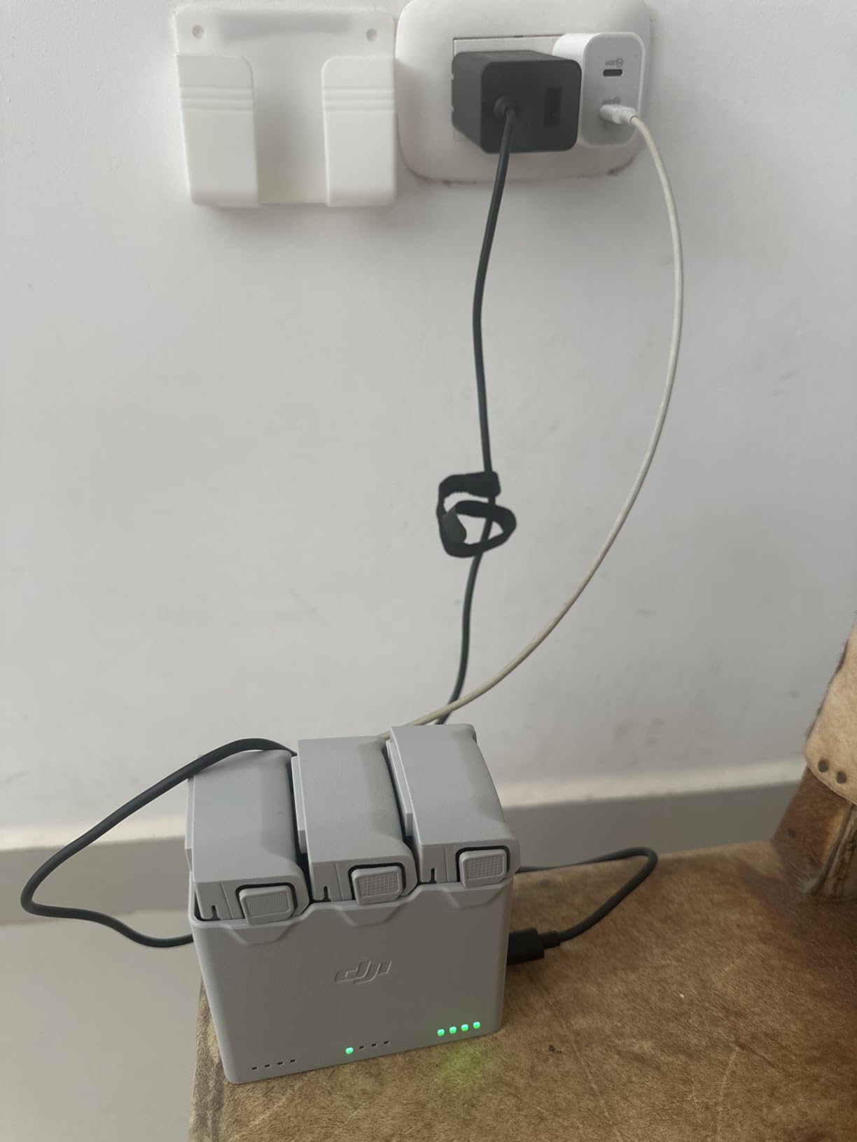 DJI 65W Portable Charger customer photo 1