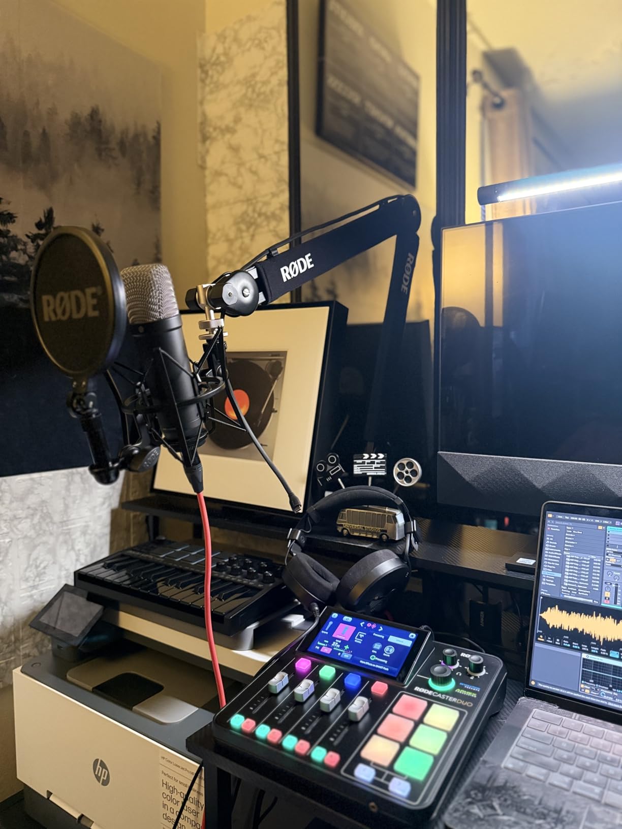RØDE PSA1+ Professional Studio Arm with Spring Damping and Cable Management, Black customer photo 1