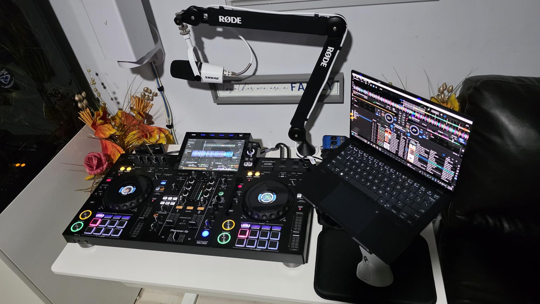 RØDE PSA1+ Professional Studio Arm with Spring Damping and Cable Management, Black customer photo 2