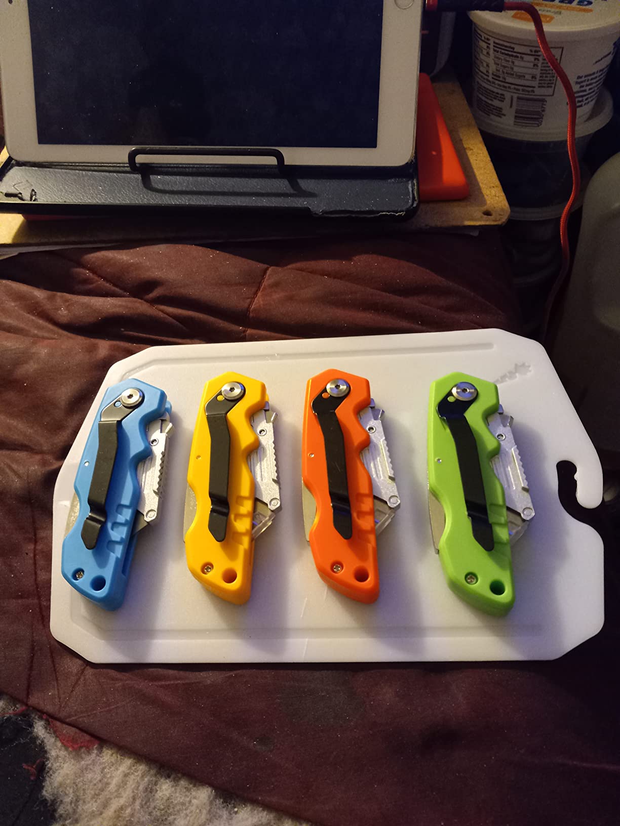 Box Cutter, 4-Pack Tough Folding Box Cutter for Heavy Duty Purpose, Razor Sharp Blade, Comfortable Handle, with Extra 10-Piece Blades, Can cut Drywall, Sheetrock, Wood, Plastic customer photo 2