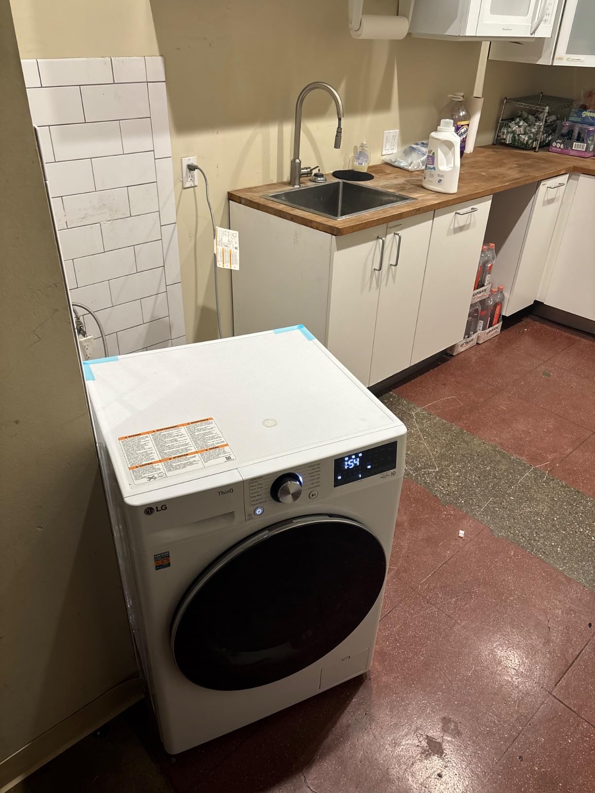 LG WM3555HWA 24 Inch Smart All In One Washer/Dryer with 2.3 cu. ft. Capacity, Wi-Fi Enabled, 14 Wash Cycles, 1400 RPM, Ventless, NeveRust Stainless Steel Drum, Quiet Operation, TrueBalance customer photo 2