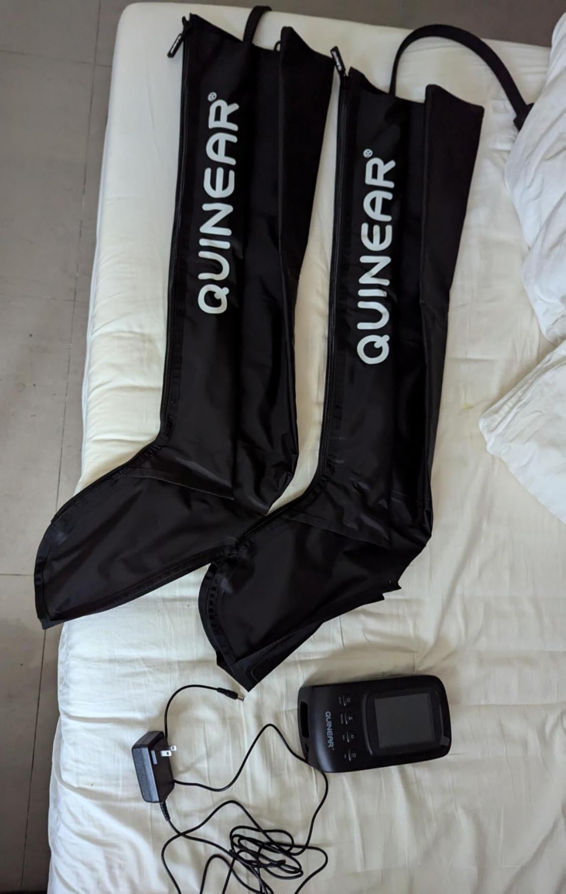 QUINEAR Air Compression Recovery System, Professional Sequential Device for Massage Therapy, Foot and Leg Recovery Boots to Improve Circulation for Athletes, FSA-HSA Eligible (Medium) customer photo 2