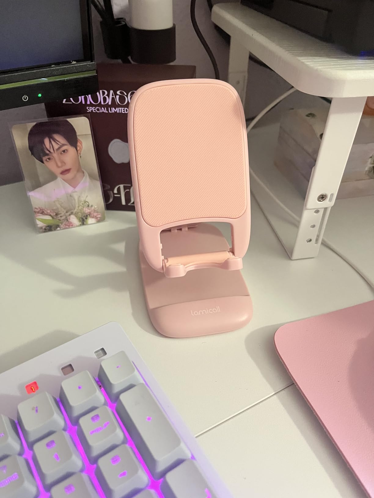 Lamicall Cell Phone Stand for Desk - [Height Adjustable] Foldable Mobile Phone Holder, Portable Stand for iPhone 17 16 15 14 13 12 11 Pro Max Plus Air, Galaxy S25, Telephone, Office Gift Accessories customer photo 1