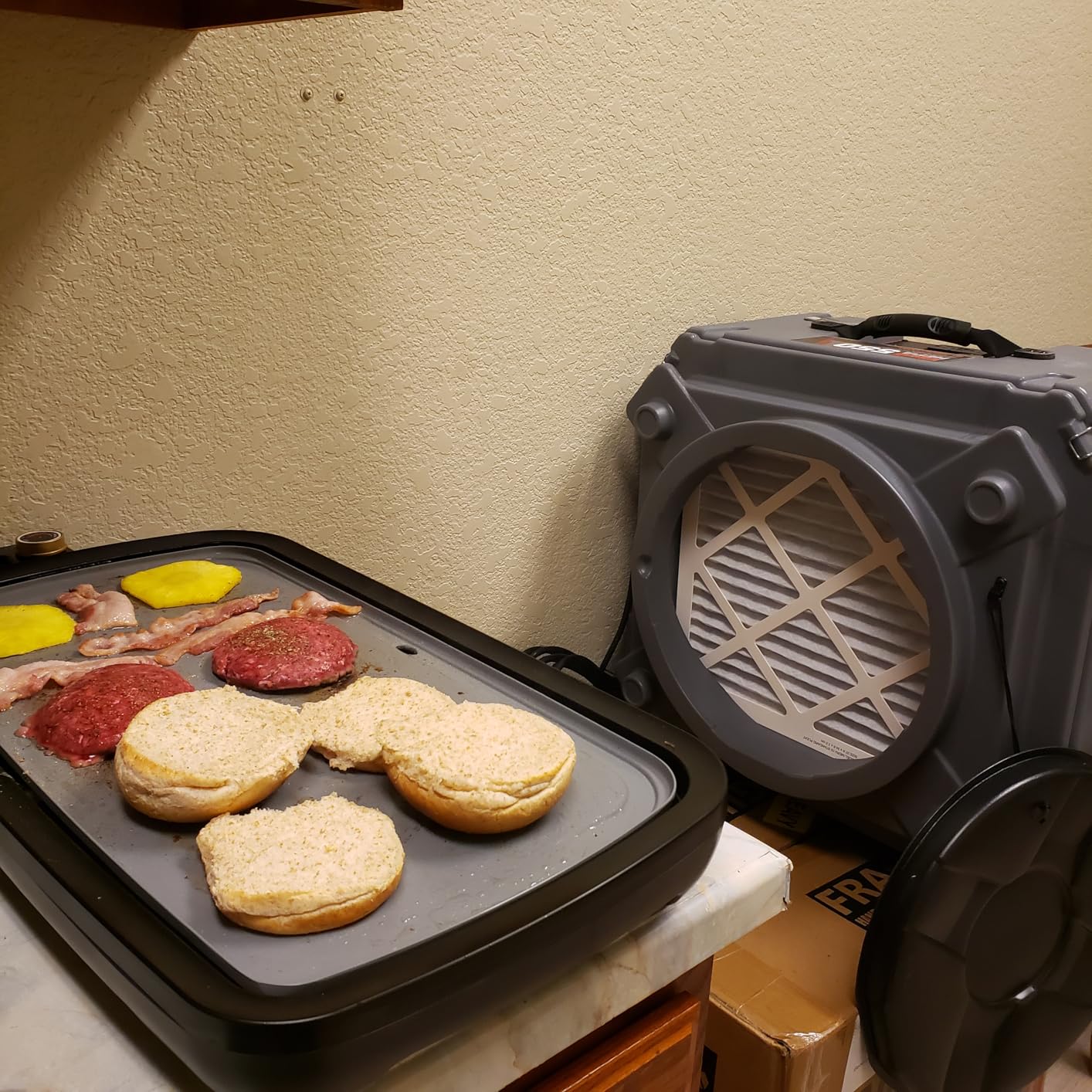 Abestorm Air Scrubber, Negative Air Machine with 3-Stage Filtration &16 Inch Air Inlet for Home, Industrial and Commercial Air Purifier, MEVR-10 & HEPA/Activated Carbon Filters, 550 CFM, Gray customer photo 1