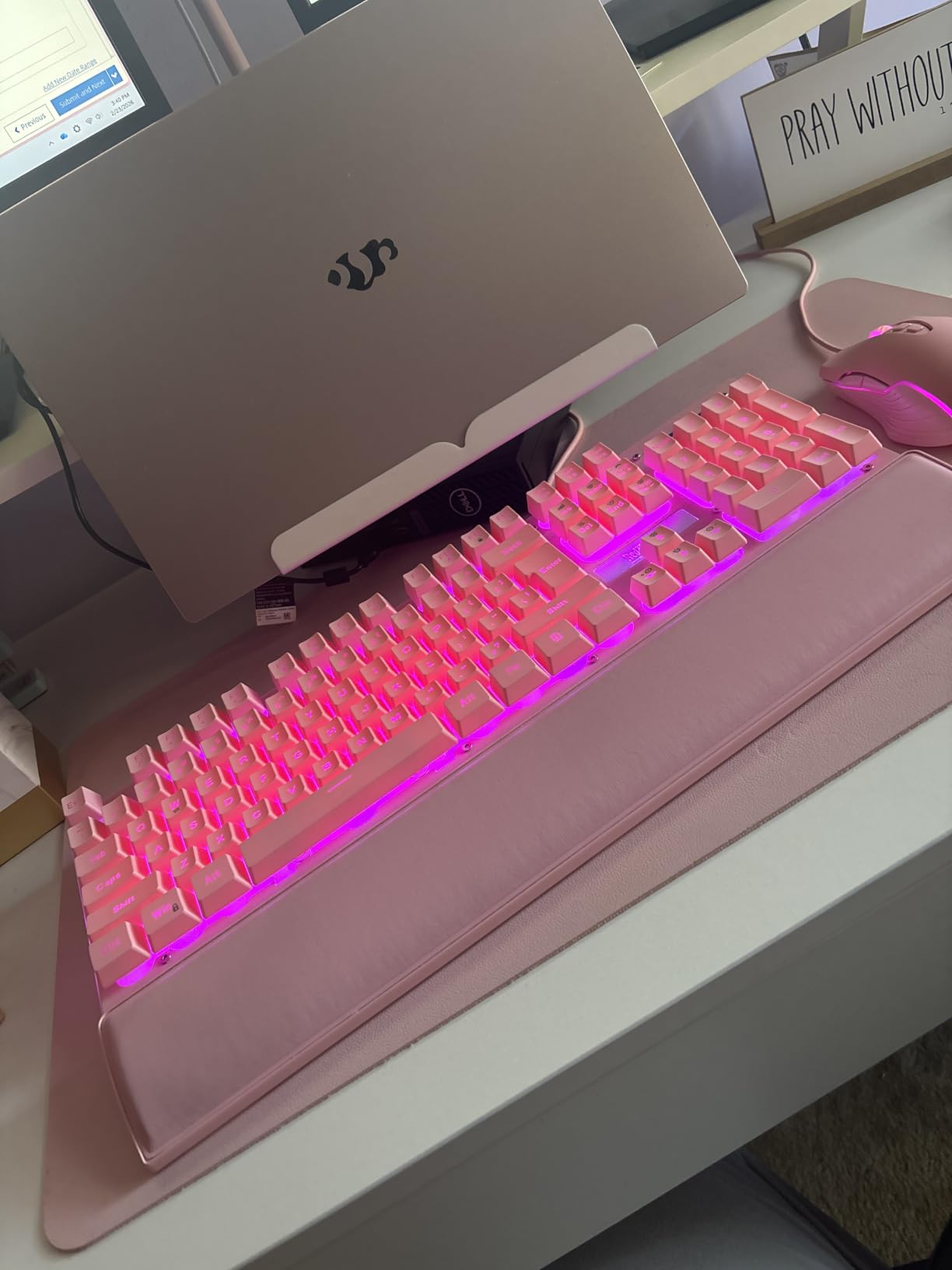 RedThunder K10 Wired Gaming Keyboard and Mouse and Wrist Rest Combo, RGB Backlit, Mechanical Feel Anti-ghosting Keyboard + 7D 7200 DPI Mice + Soft Leather Wrist Rest 3 in 1 PC Gamer Accessories (Black) customer photo 1