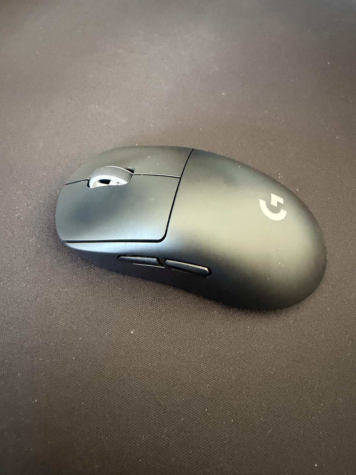 Logitech G PRO X Superlight 2 Wireless Gaming Mouse, 60g Pro-Grade with 5 Programmable Buttons, 44k DPI Sensor, 8kHz Report Rate, USB-C Charging for PC/Mac - Black customer photo 1