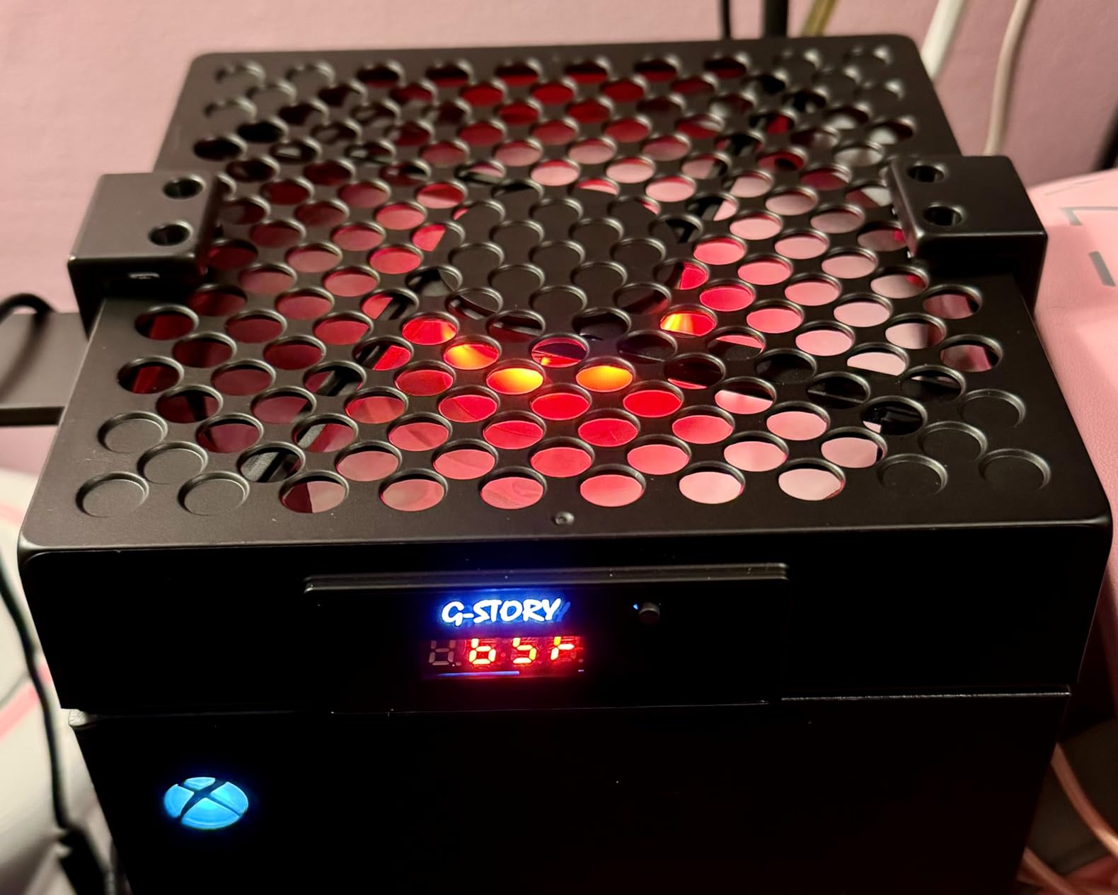 G-STORY Cooling Fan for Xbox Series X with Automatic Fan Speed Adjustable by Temperature, LED Display, High Performance Cooling, Low Noise, 3 Speed 1500/1750/2000RPM (140MM) with RGB LED customer photo 2