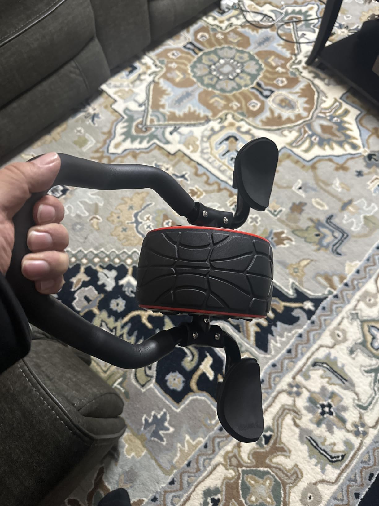 DMoose Fitness Ab Roller Wheel with Elbow Support & 2 Knee Pads - Abdominal Exercise Trainer for Core Strength Training - Ultimate Abs Workout Equipment for Home and Gym - Ab Machine for Men & Women customer photo 1