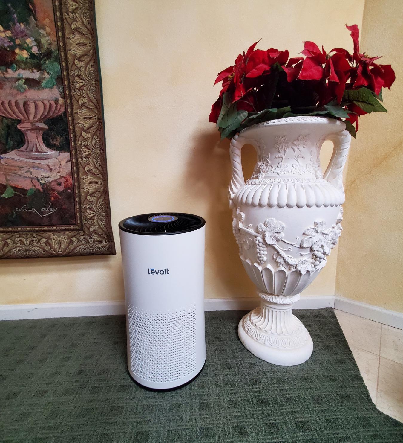 LEVOIT Air Purifiers for Home Large Room With Air Quality Monitor, Quiet for Bedroom, 3-in-1 Filter, Auto Mode, LV-H133, Black customer photo 1