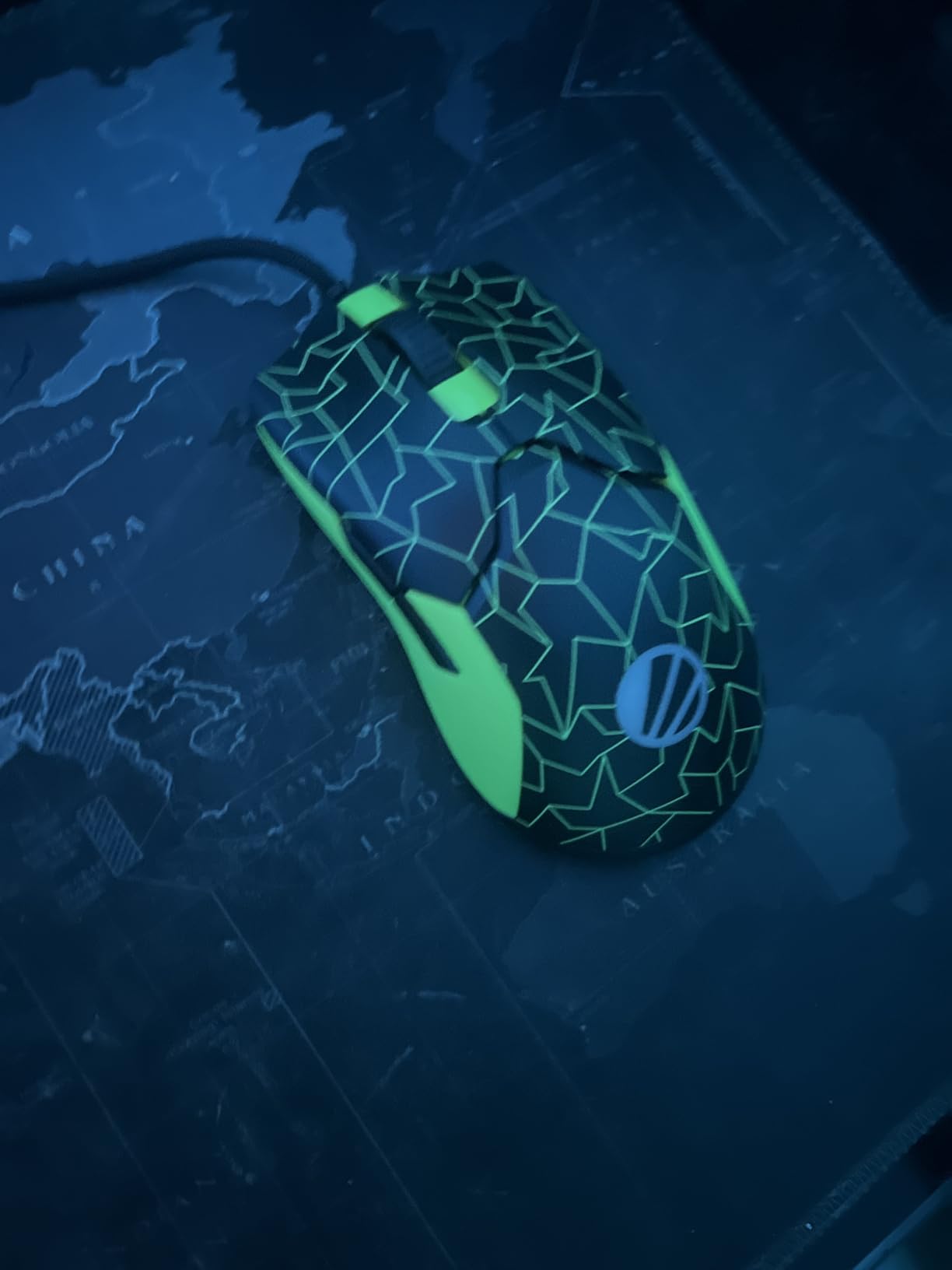 Razer Viper 8KHz Ultralight Ambidextrous Wired Gaming Mouse: Fastest Gaming Switches - 20K DPI Optical Sensor - Chroma RGB Lighting - 8 Programmable Buttons - 8000Hz HyperPolling - ESL Edition customer photo 1