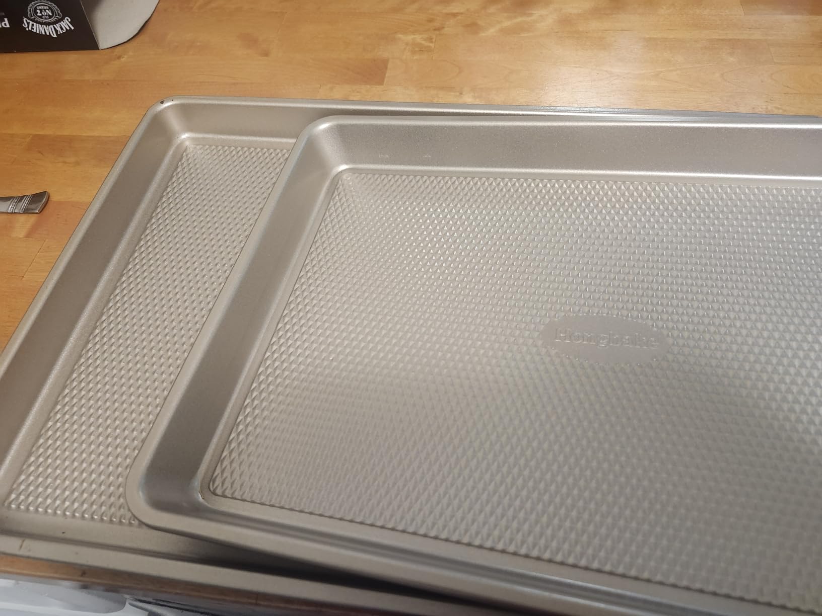 HONGBAKE Baking Sheet Pan Set of 3, Cookie Sheets for Oven, Nonstick Half/Quarter/Jelly Roll Pans with Diamond Texture Pattern, 0.8mm Thick Heavy Duty Cookie Tray, Champagne Gold customer photo 1