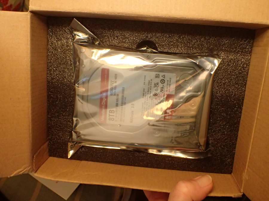 Western Digital 8TB WD Red Plus NAS Internal Hard Drive HDD - 5640 RPM, SATA 6 Gb/s, CMR, 128 MB Cache, 3.5