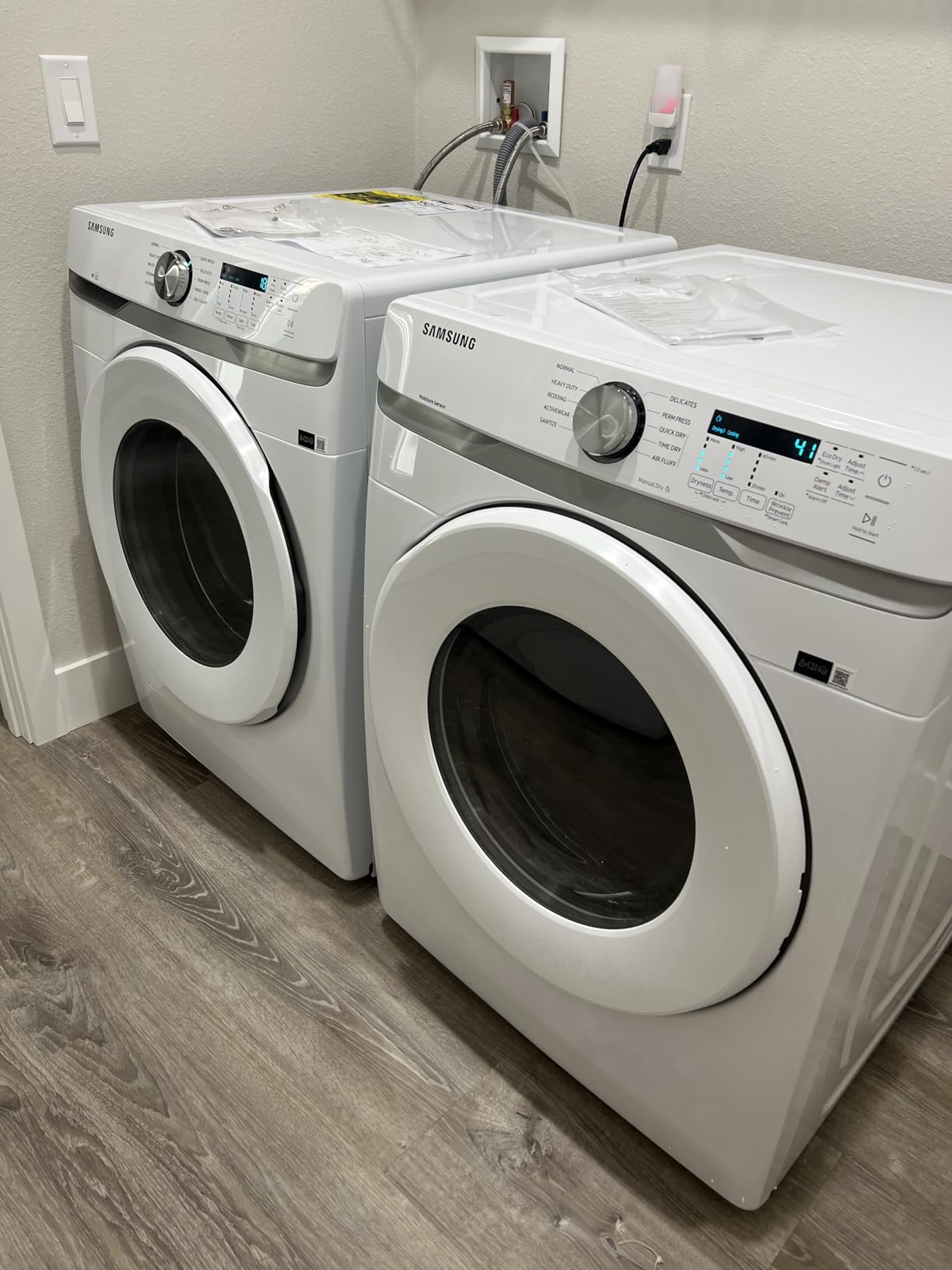 Samsung WF45T6000WPR White Front Load Laundry Package customer photo 2