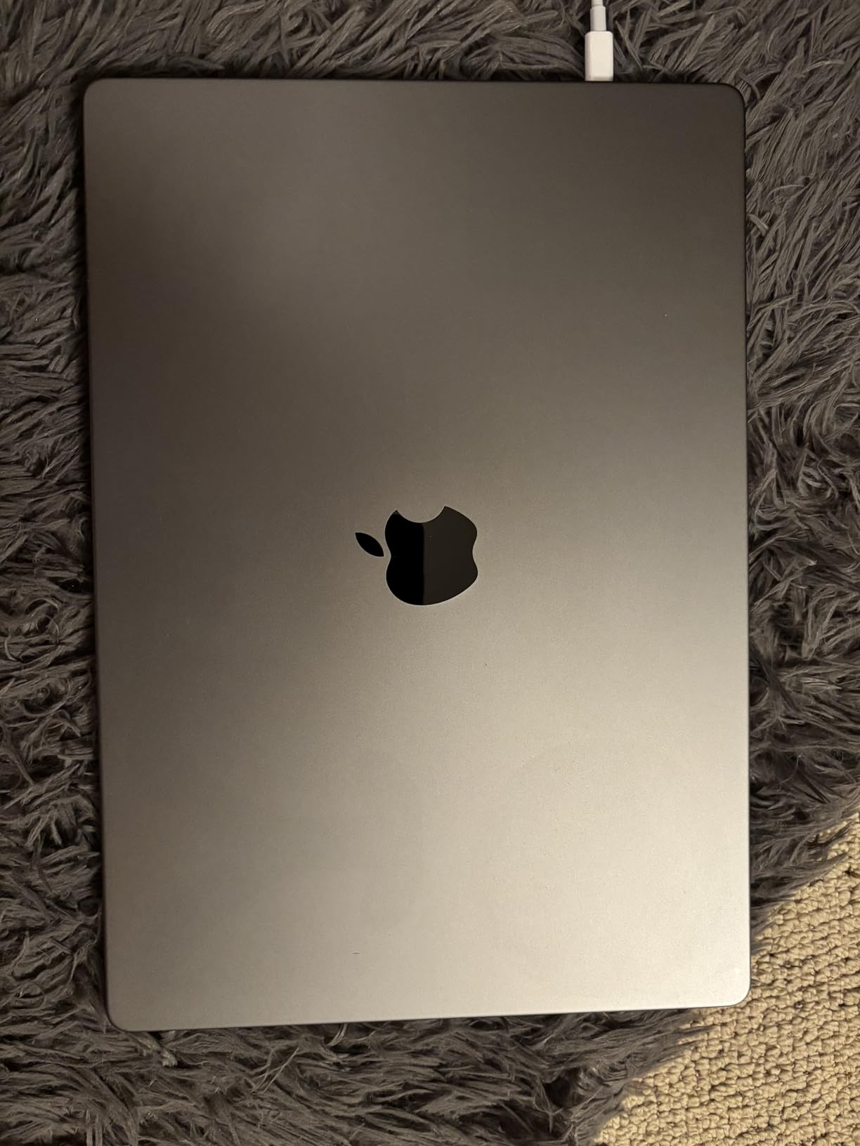 Apple 2021 MacBook Pro with Apple M1 Max Chip, 16-inch, 32GB RAM, 1TB SSD Storage (QWERTY English) Silver (Renewed) customer photo 2