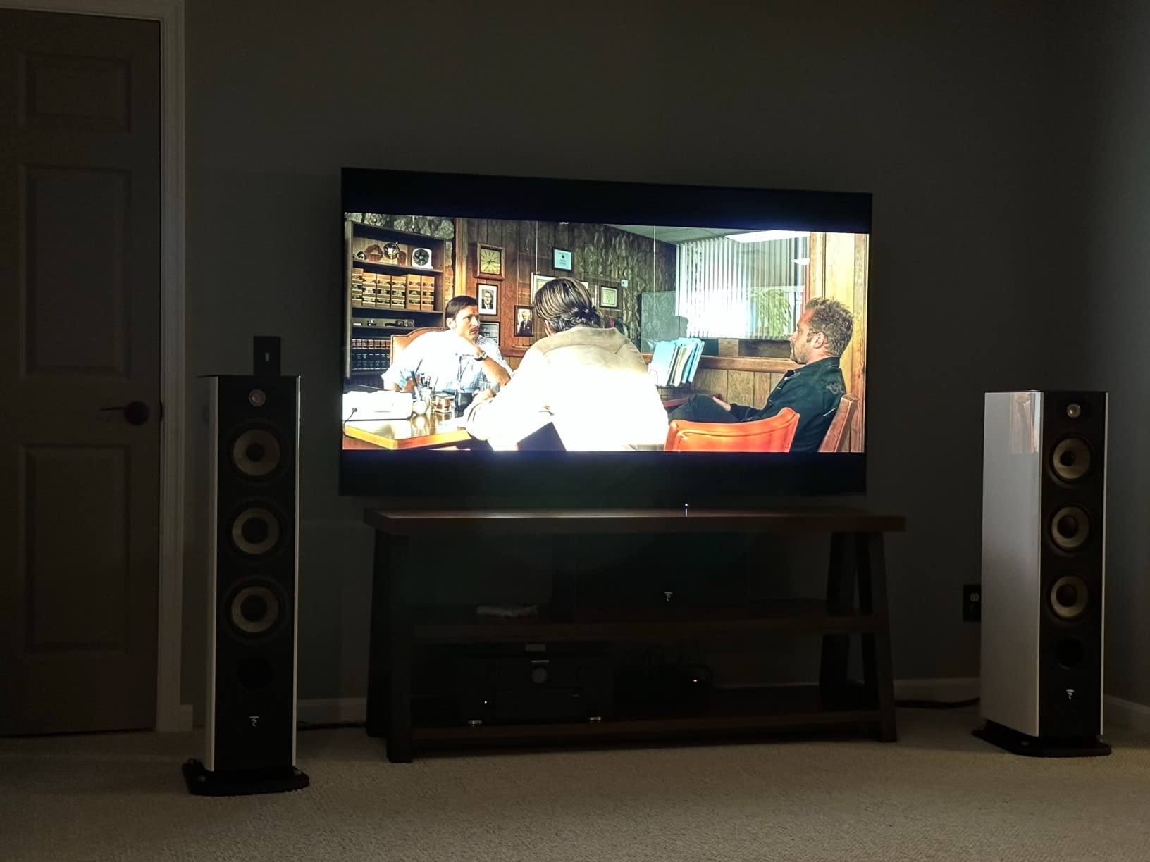 85-Inch Class Neo QLED 4K QN90B Series Mini LED Quantum HDR 32x, Dolby Atmos, Object Tracking Sound+, Anti-Glare, Ultra Viewing Angle, Smart TV, Bluetooth with Alexa Built-In(QN85QN90BAFXZA,2022 Model) customer photo 2
