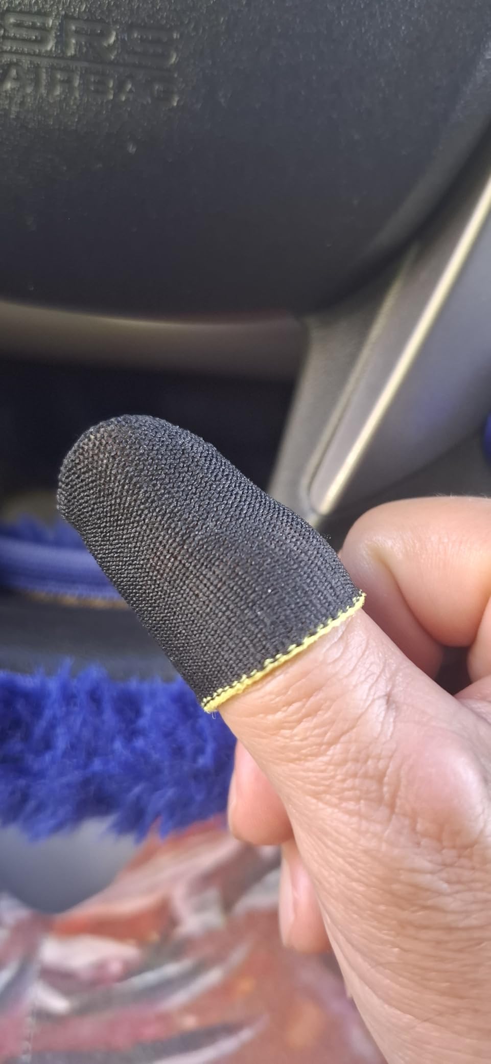 Jiuguva 120 Pcs Finger Sleeve for Gaming Anti Sweat Game Controller Thumb Sleeve Breathable Finger Covers Touchscreen Gaming Gloves for Mobile Phone Game, 4 Designs(Colorful) customer photo 2