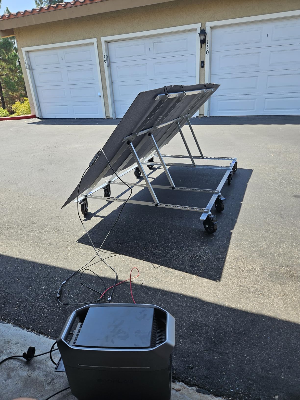 EF ECOFLOW 400W Portable Solar Panel, Foldable & Durable, Complete with an Adjustable Kickstand Case, Waterproof IP68 for Outdoor Adventures customer photo 2