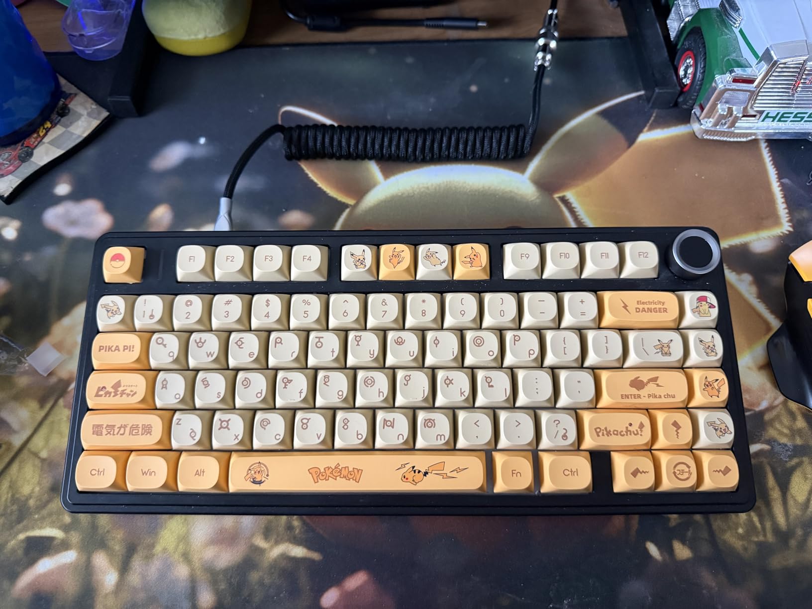 EPOMAKER Mix 1.8m Coiled Keyboard Cable, USB C to USB A TPU Cable for Mechanical Gaming Keyboard, with Detachable Metal Aviator for Custom Keyboard, White customer photo 1