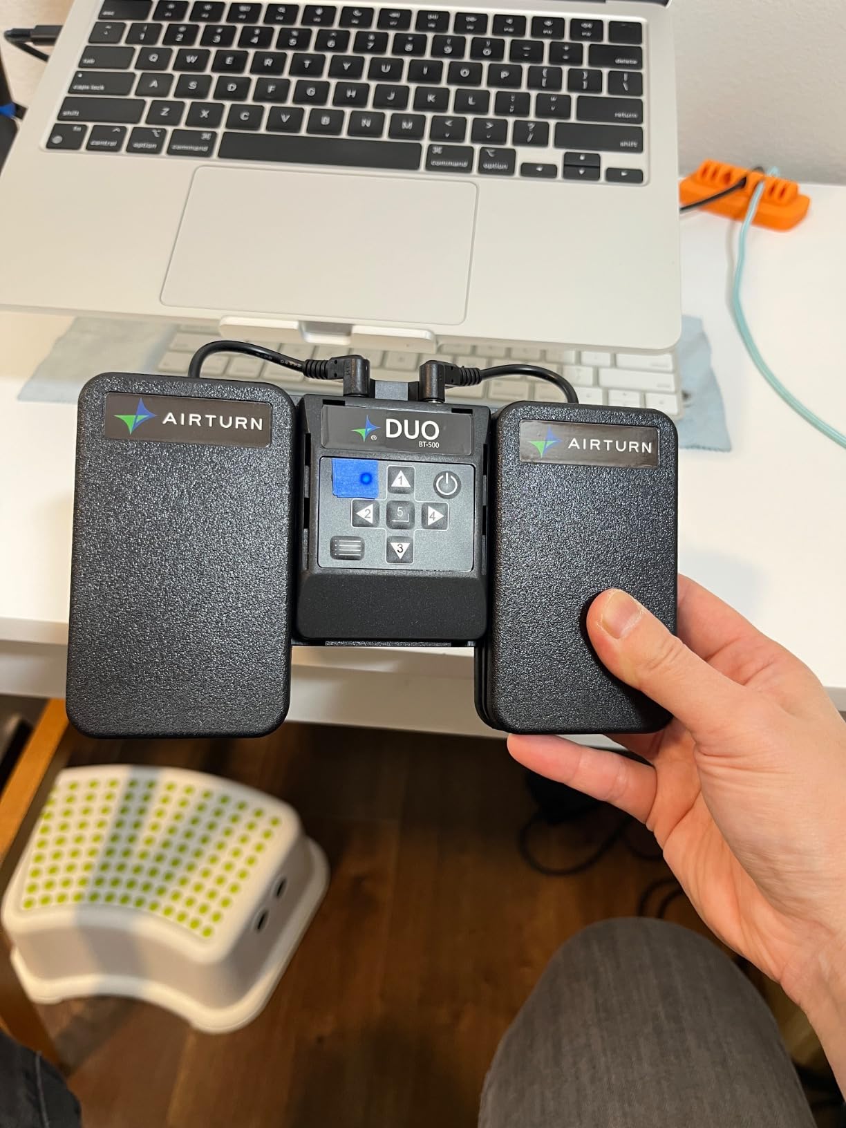 AirTurn DUO500 Silent Bluetooth Pedal Page Turner Teleprompt Live Stream App Controller customer photo 2