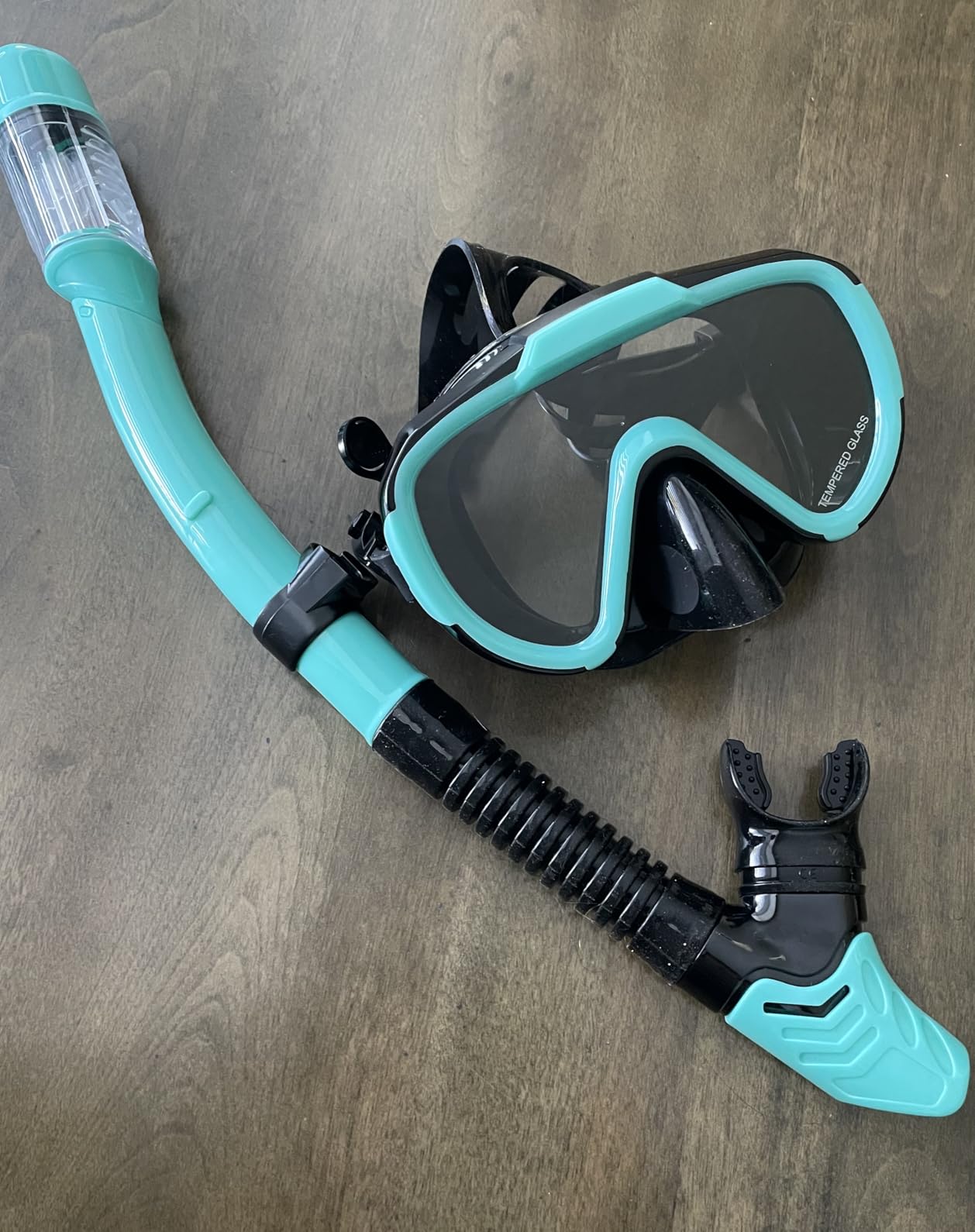 Snorkeling Gear for Adults Men Women,4 in 1 Snorkel Set with Panoramic View Diving Mask Anti-Fog Anti-Leak,Dry Top Snorkel,Fins and Travel Bag for Swimming,Snorkeling and Travel Diving customer photo 1