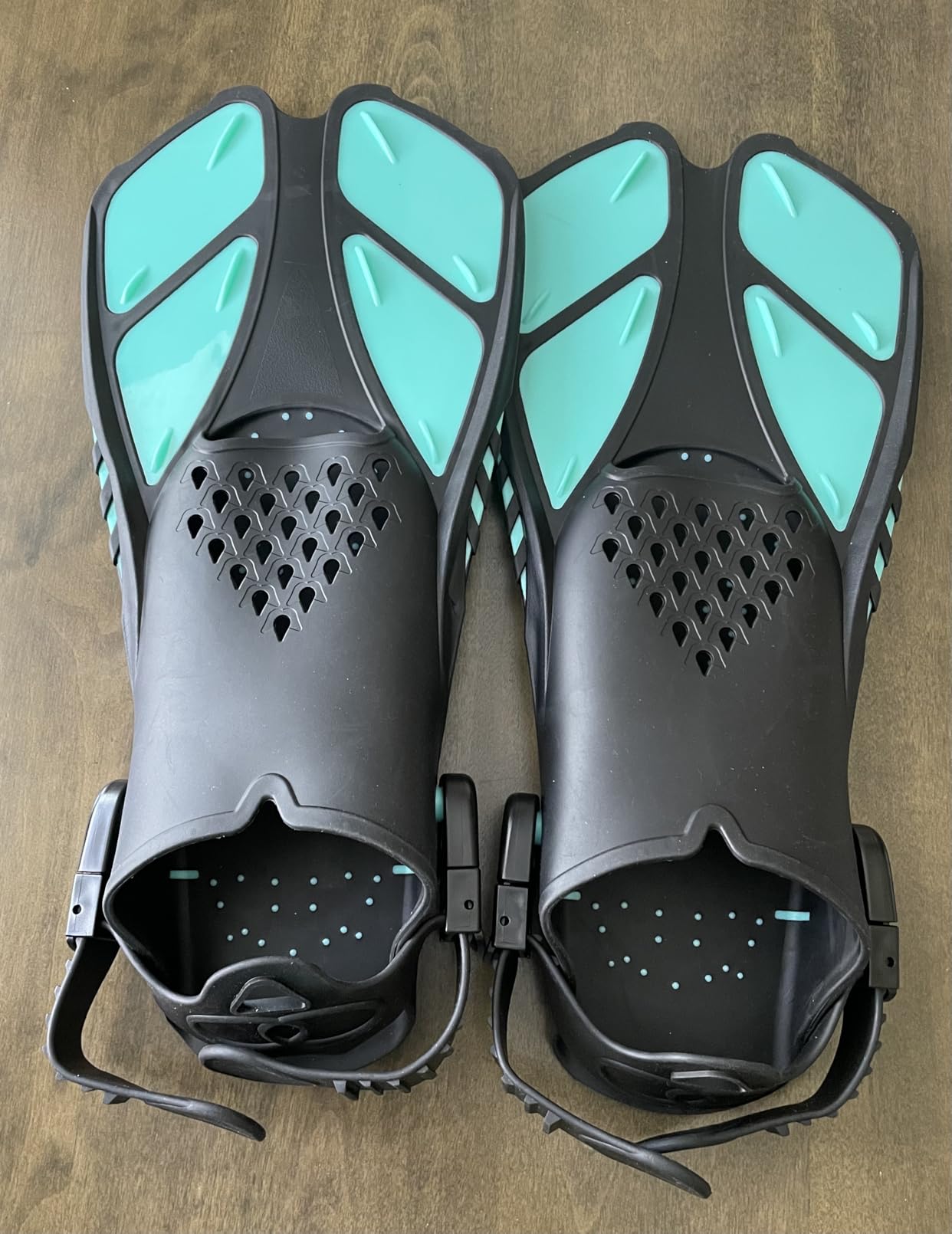 Snorkeling Gear for Adults Men Women,4 in 1 Snorkel Set with Panoramic View Diving Mask Anti-Fog Anti-Leak,Dry Top Snorkel,Fins and Travel Bag for Swimming,Snorkeling and Travel Diving customer photo 2