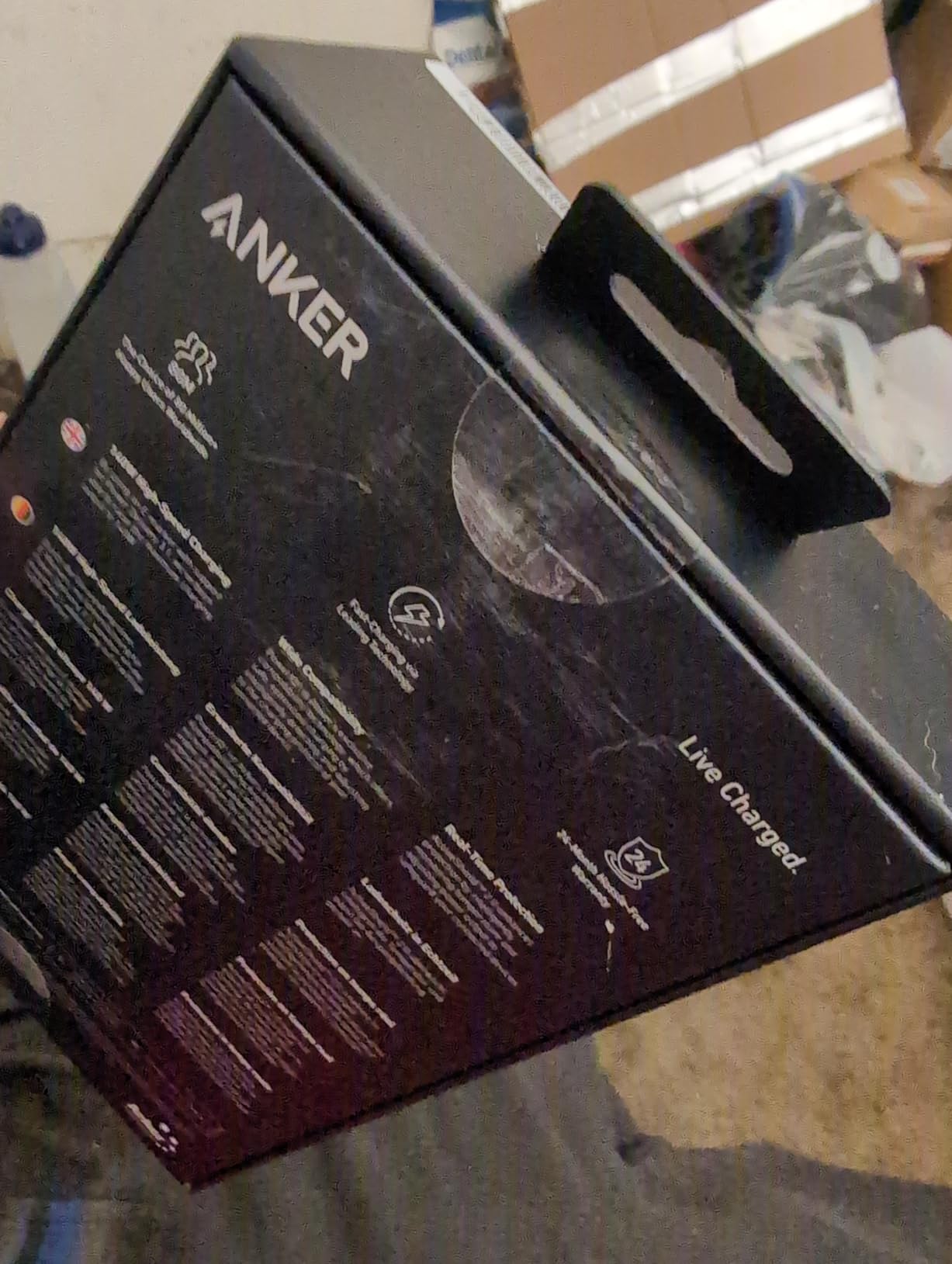 Anker 737 Power Bank, 140W Max 3-Port Laptop Portable Charger, 24,000mAh, Smart Display, Compatible with iPhone 16 / 15 / 14 Series, Vision Pro, Samsung, MacBook, and More customer photo 2