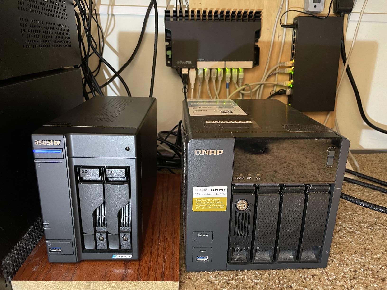 Asustor Lockerstor 4 Gen2 - AS6704T | 4-Bay NAS, Quad-Core 2.0GHz Processor, 4 M.2 NVMe Slots (PCIe 3.0), Dual 2.5GbE, Expandable to 10GbE, 4GB DDR4 RAM, (No Drive) customer photo 2