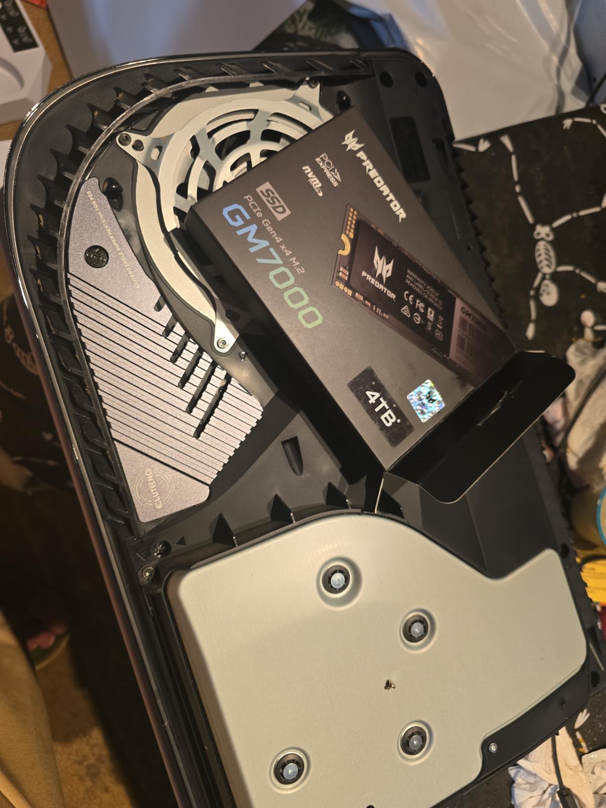 ELUTENG Heatsink SSD PS5 with 4 Thermal Pads PS5 SSD Heatsink Cover NVME PS5 2 in 1 Heatsink for PS5 Aluminum M.2 2280 SSD Cooling Mounting Post Kit Heat Sink for PS5 Computer Gaming PC Use(Black customer photo 1